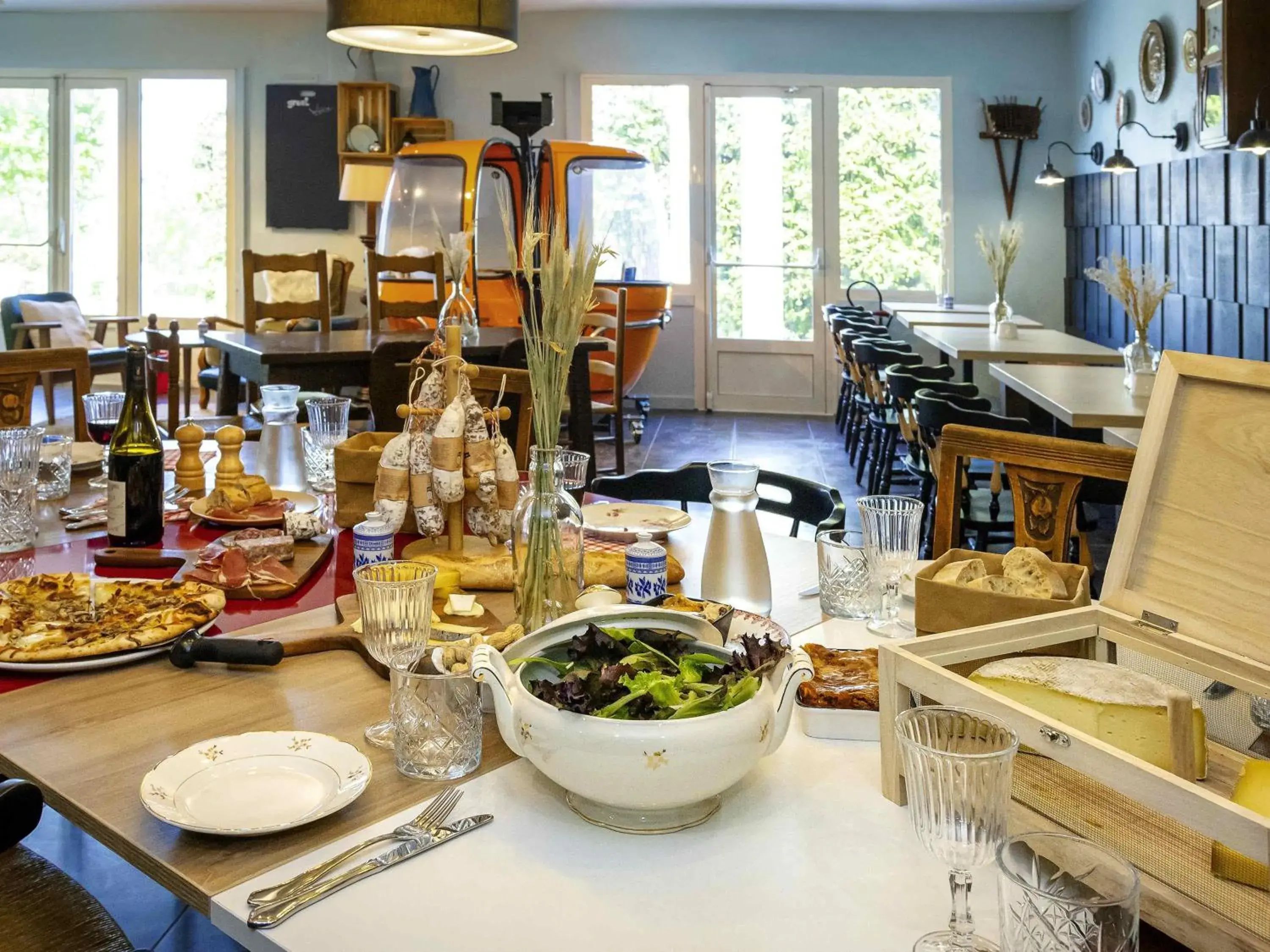 Restaurant/places to eat in greet hôtel Annecy Cran-Gevrier by Accor Restaurant/places to eat in greet hôtel Annecy Cran-Gevrier by Accor