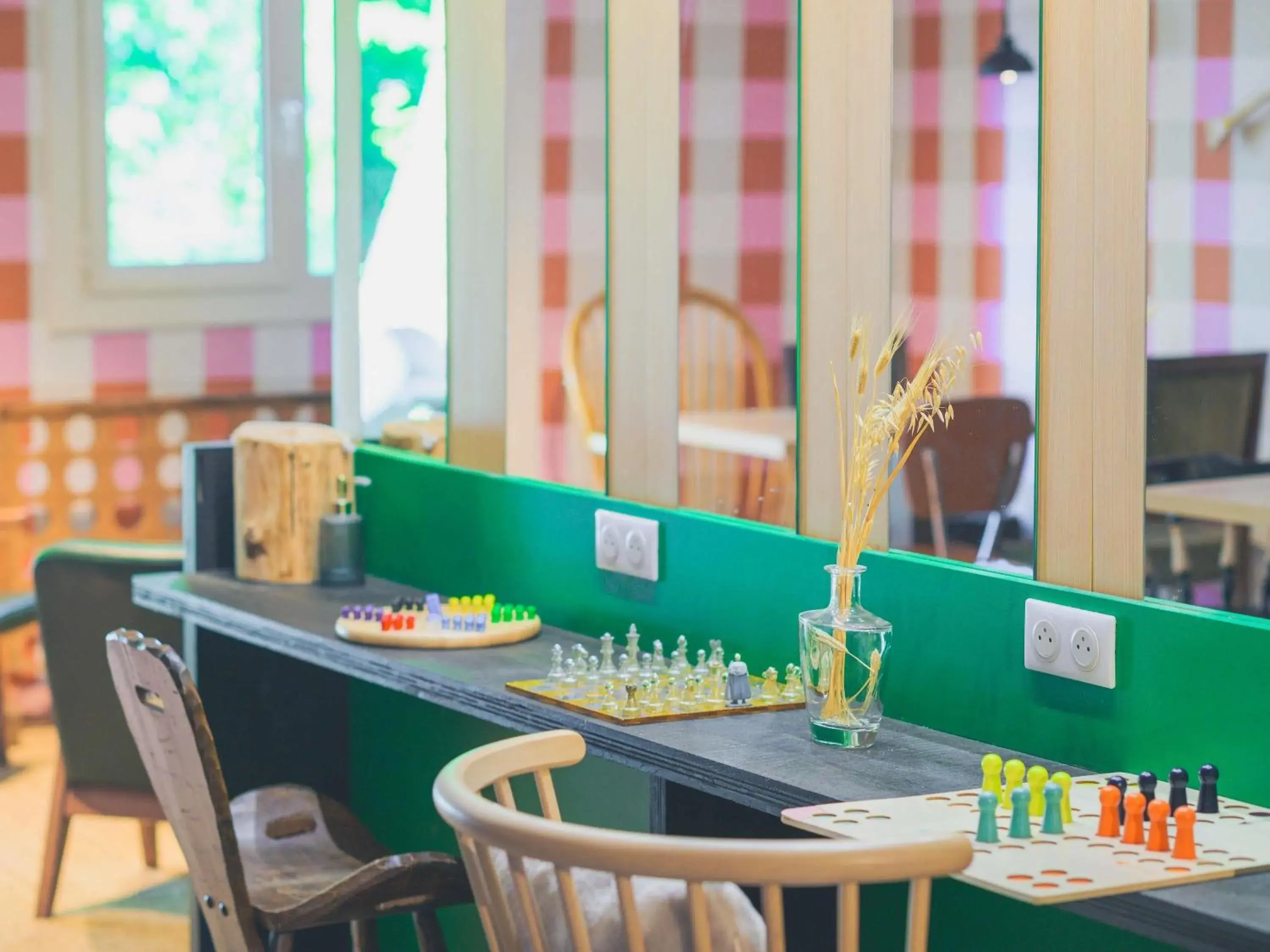 Property building in greet hôtel Annecy Cran-Gevrier by Accor Property building in greet hôtel Annecy Cran-Gevrier by Accor