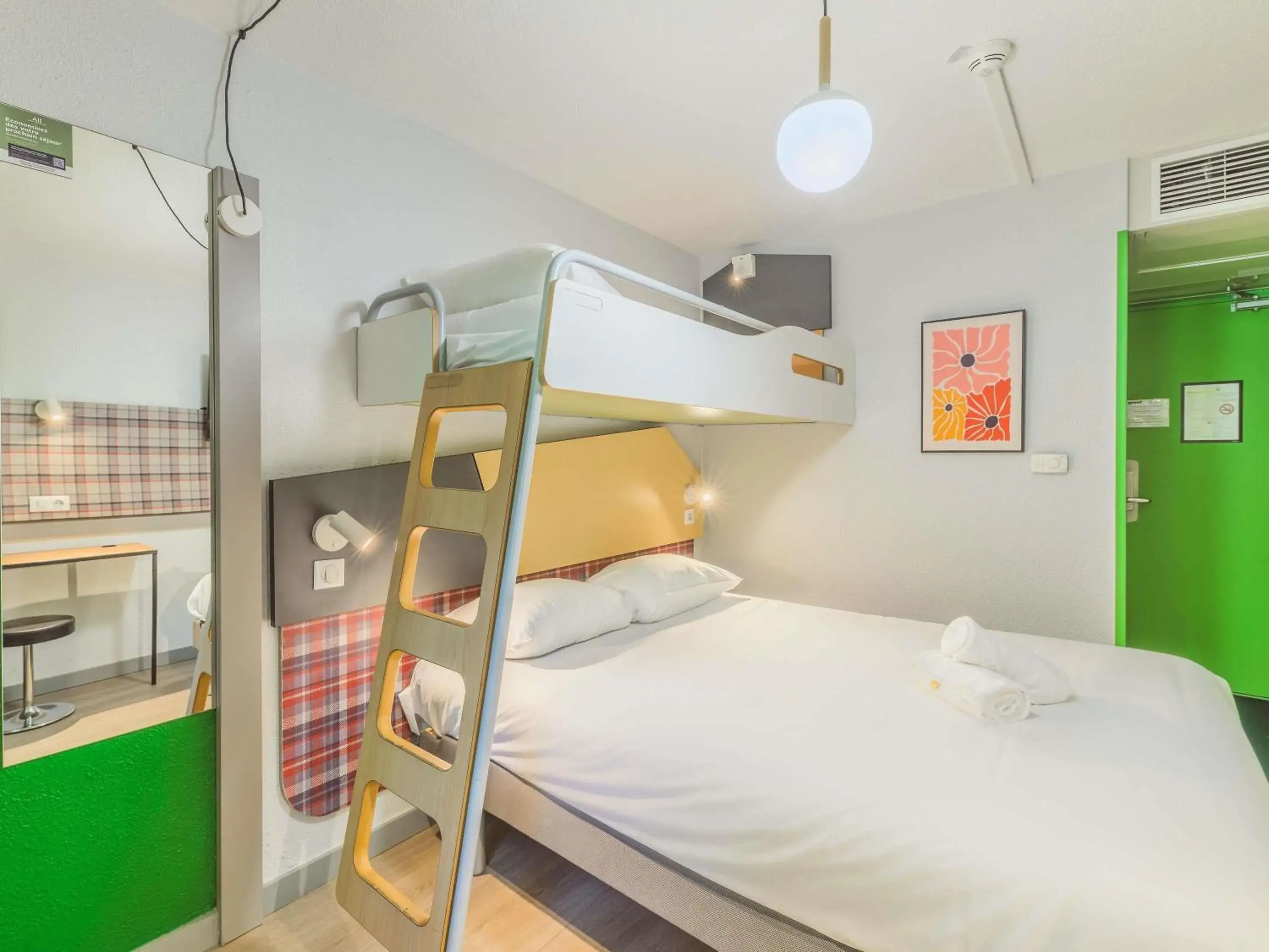 Bedroom, Bed in greet hôtel Annecy Cran-Gevrier by Accor Bedroom, Bed in greet hôtel Annecy Cran-Gevrier by Accor