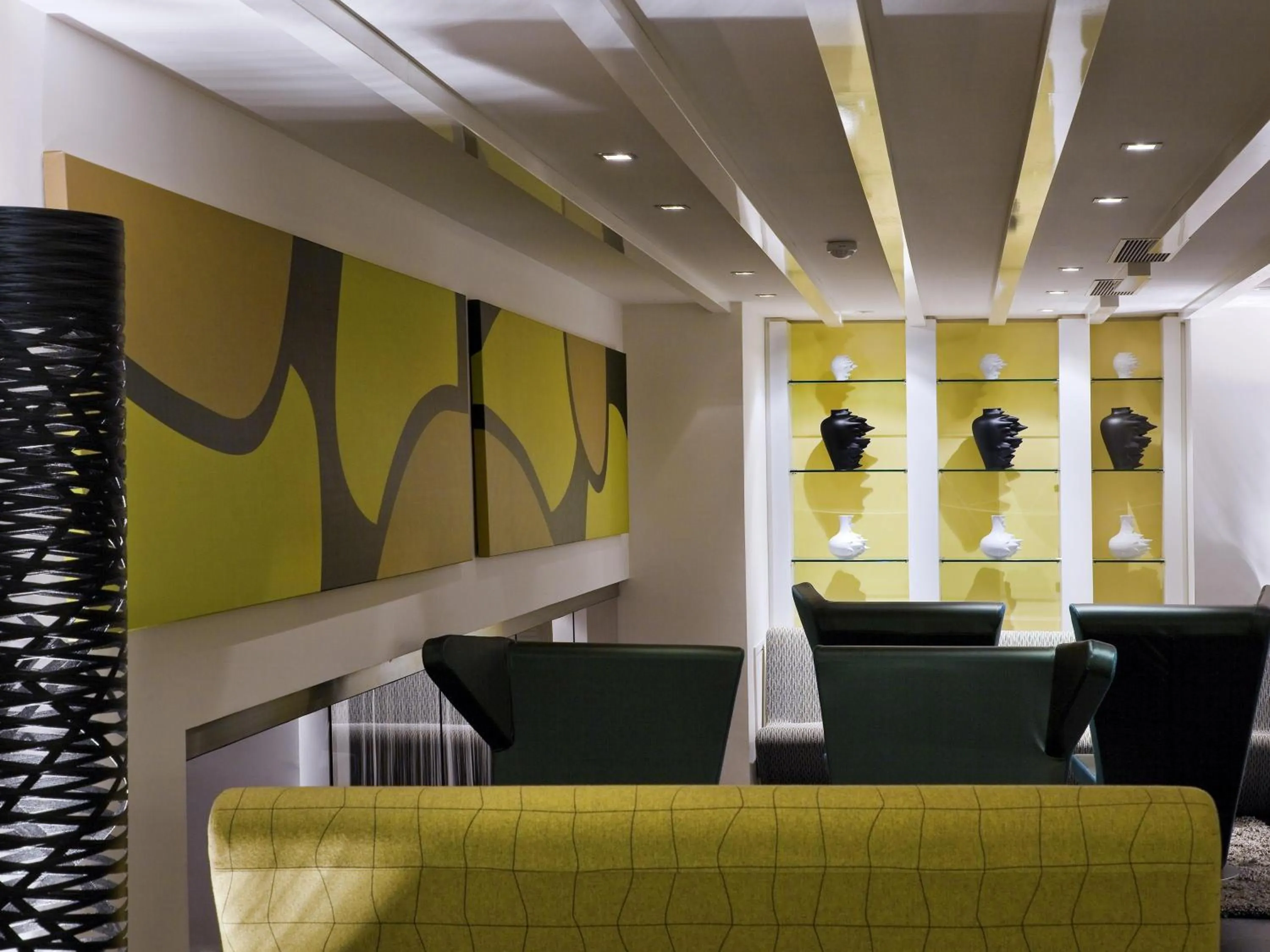 Lounge or bar in Novotel Marseille Vieux Port