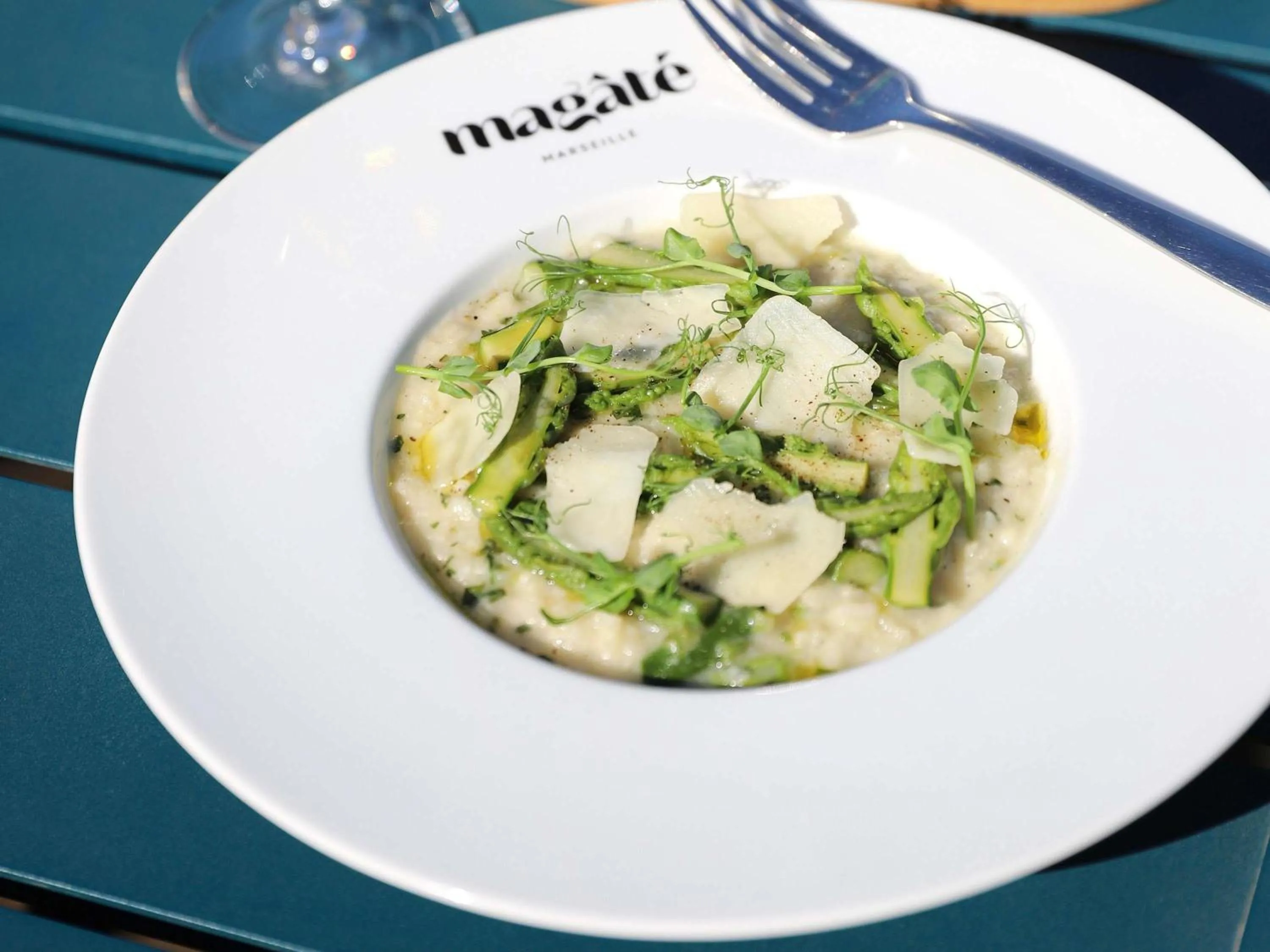 Restaurant/places to eat in Novotel Marseille Vieux Port