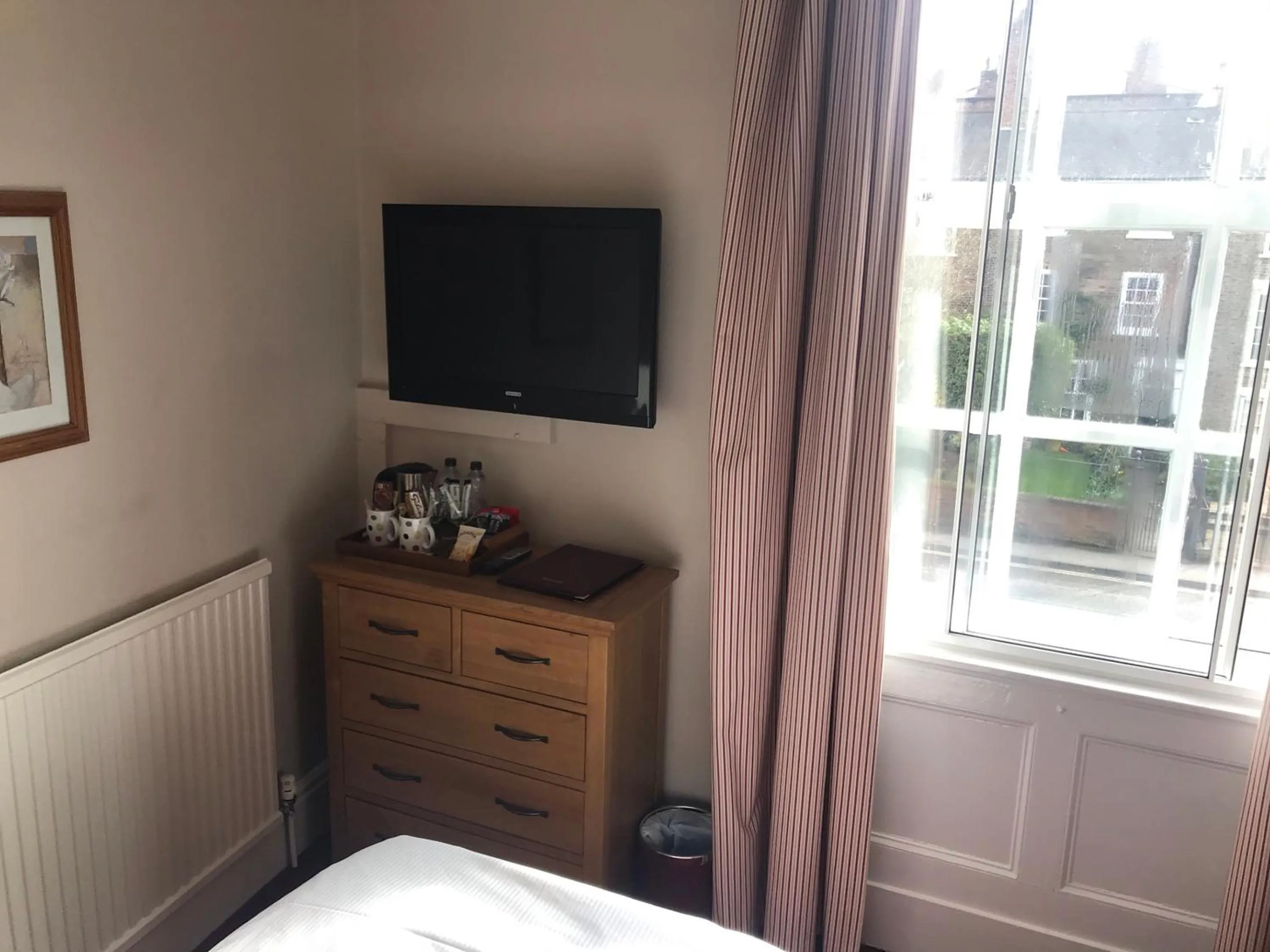 Bed in The Apple House