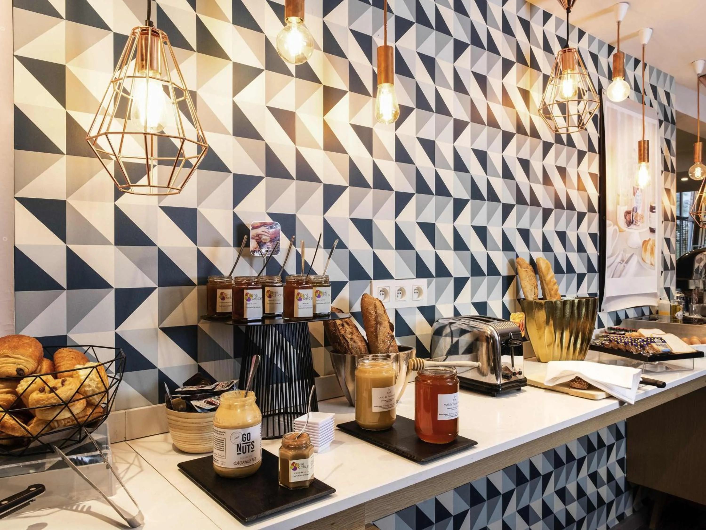 Breakfast in Mercure Lyon Charbonnières