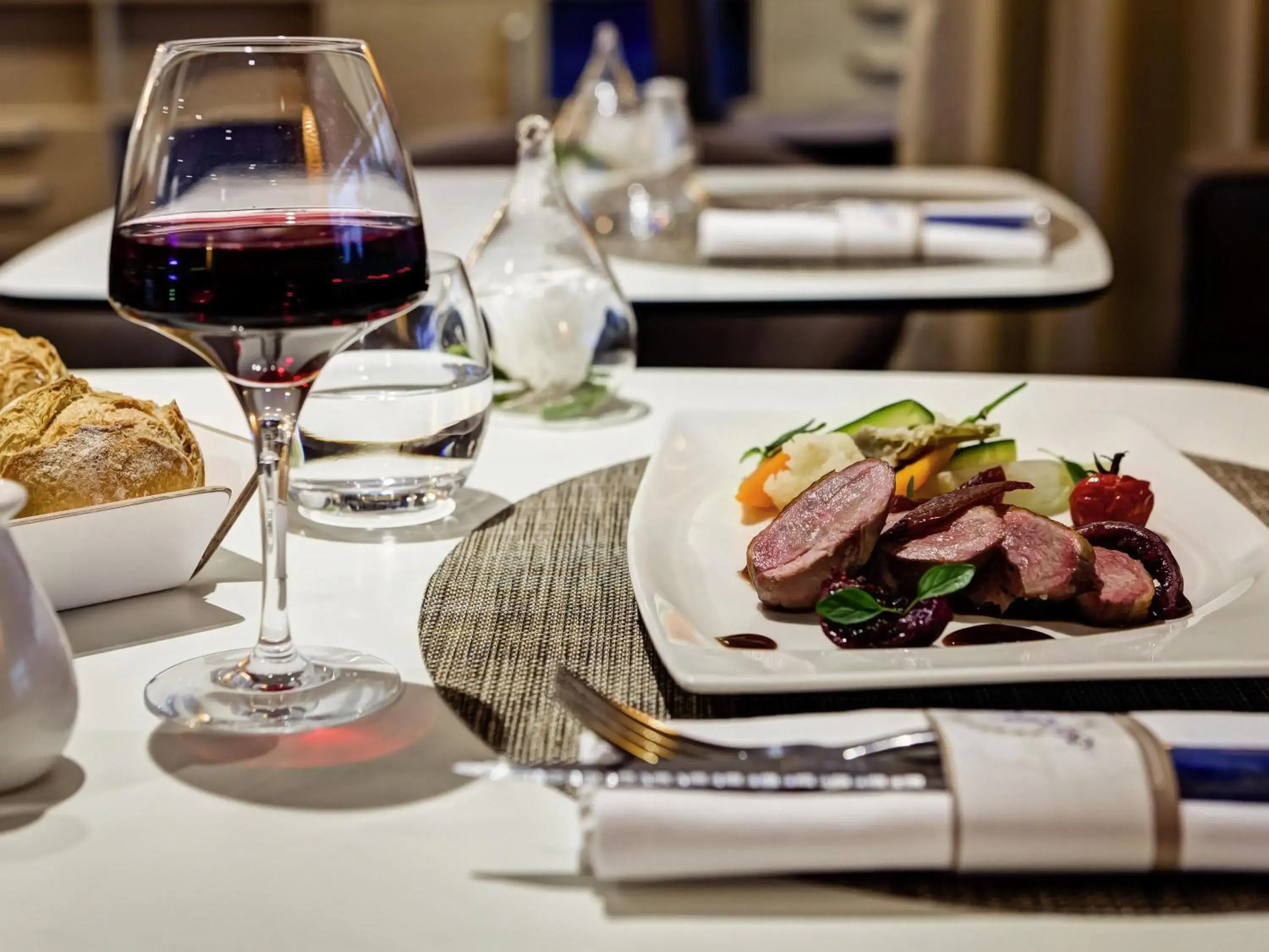 Restaurant/places to eat in Mercure Lyon Charbonnières Restaurant/places to eat in Mercure Lyon Charbonnières