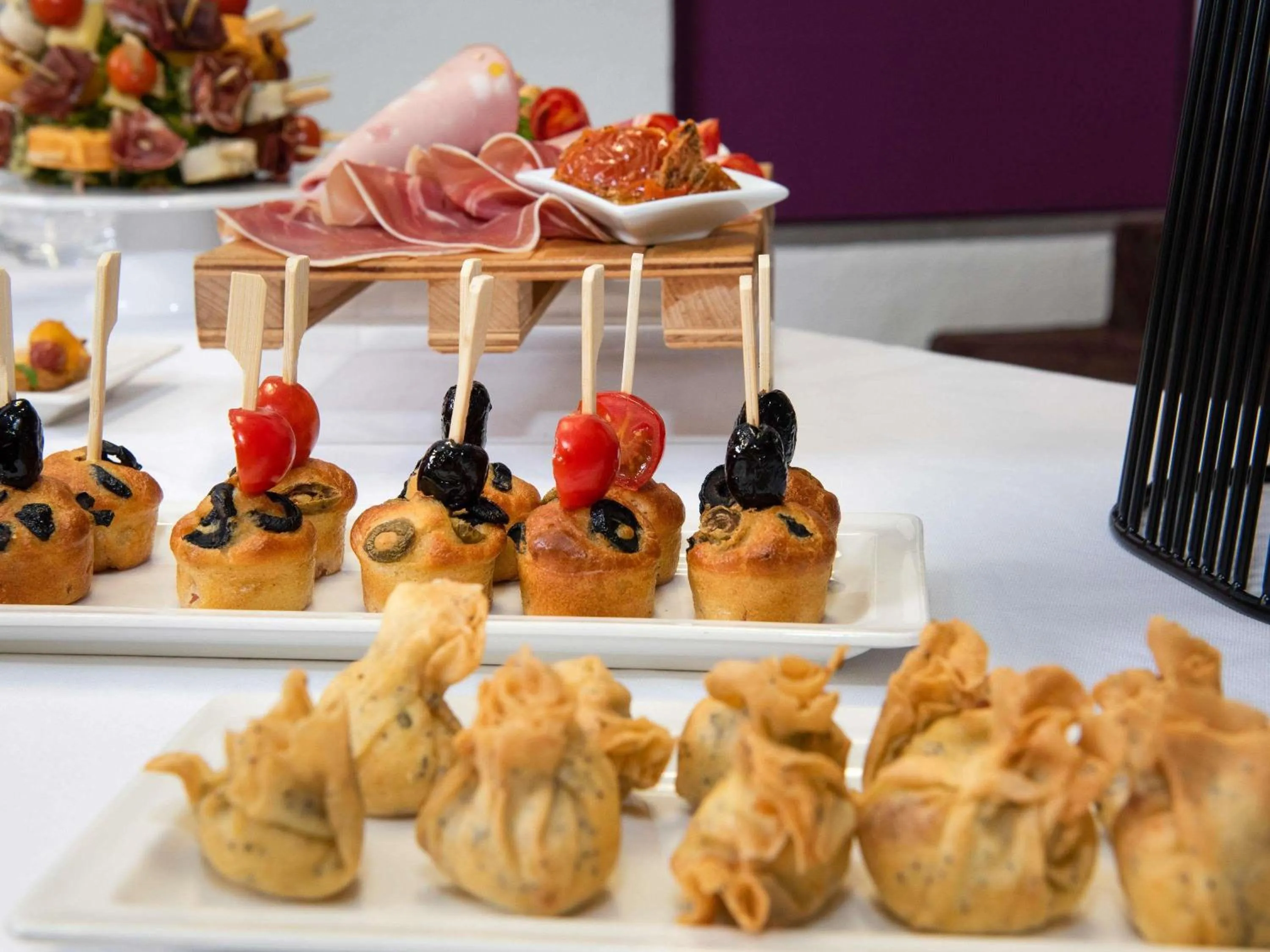 Meeting/conference room in Mercure Lyon Charbonnières