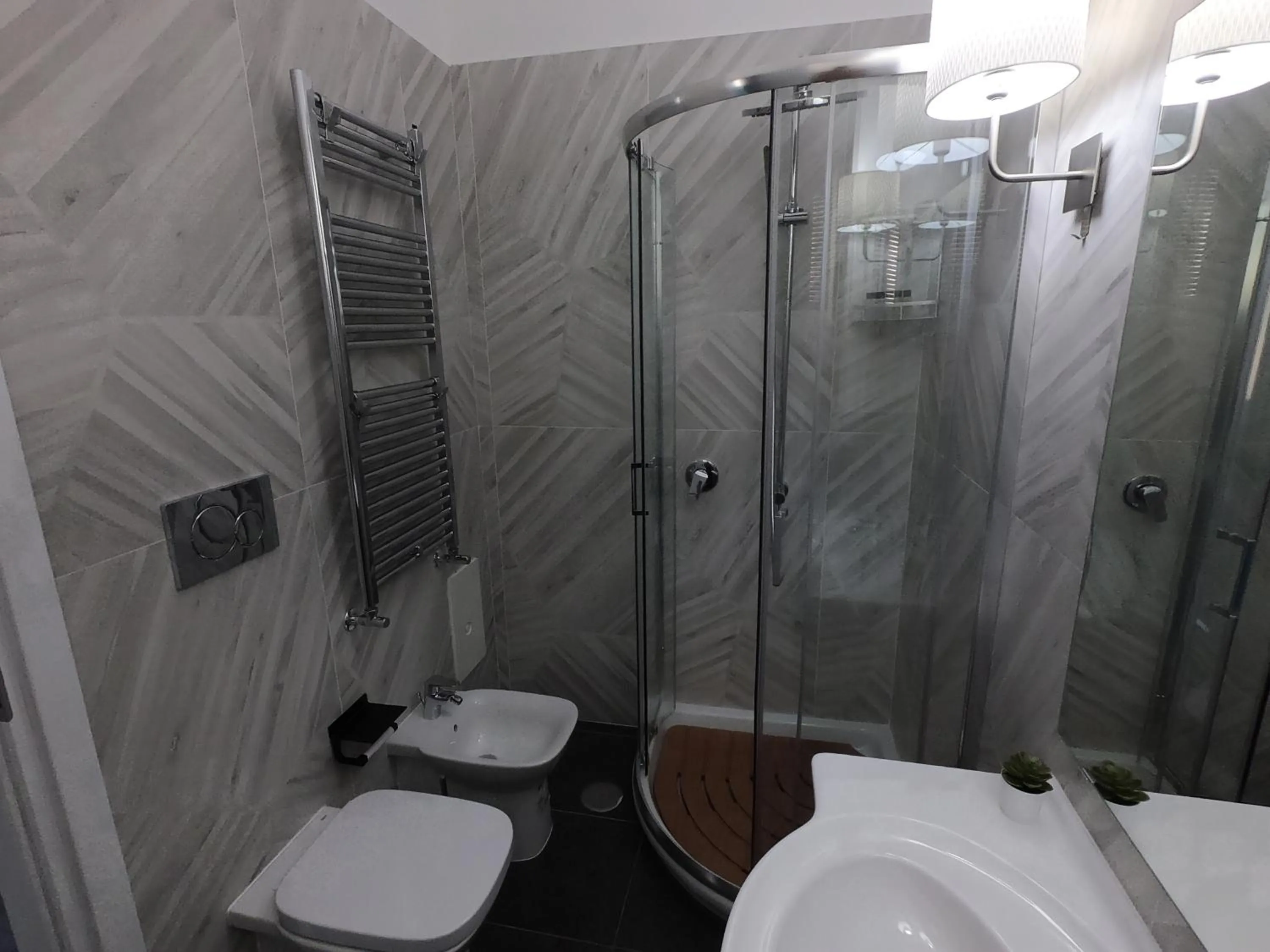 Shower in PINOTTO BNB