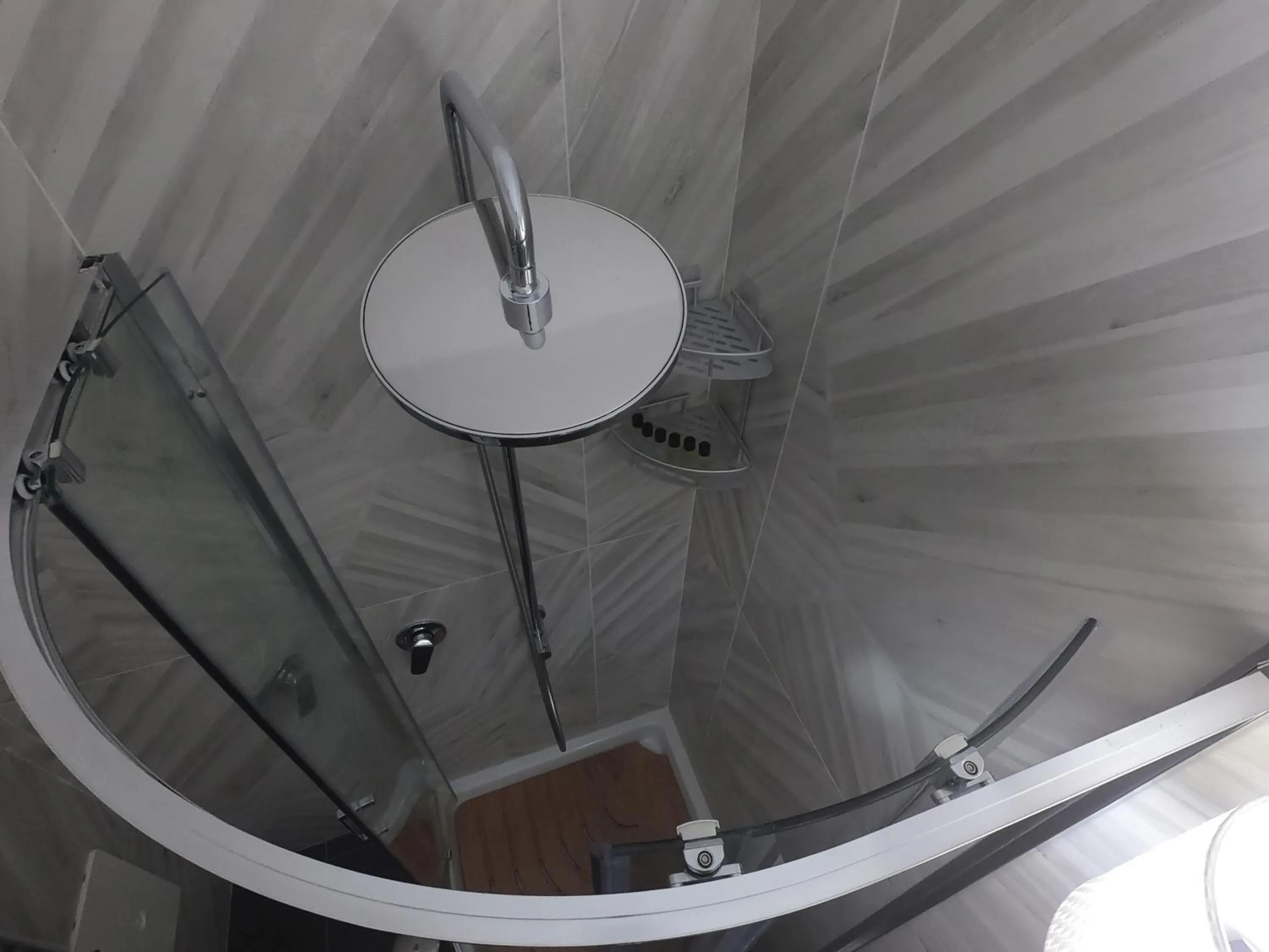 Shower in PINOTTO BNB