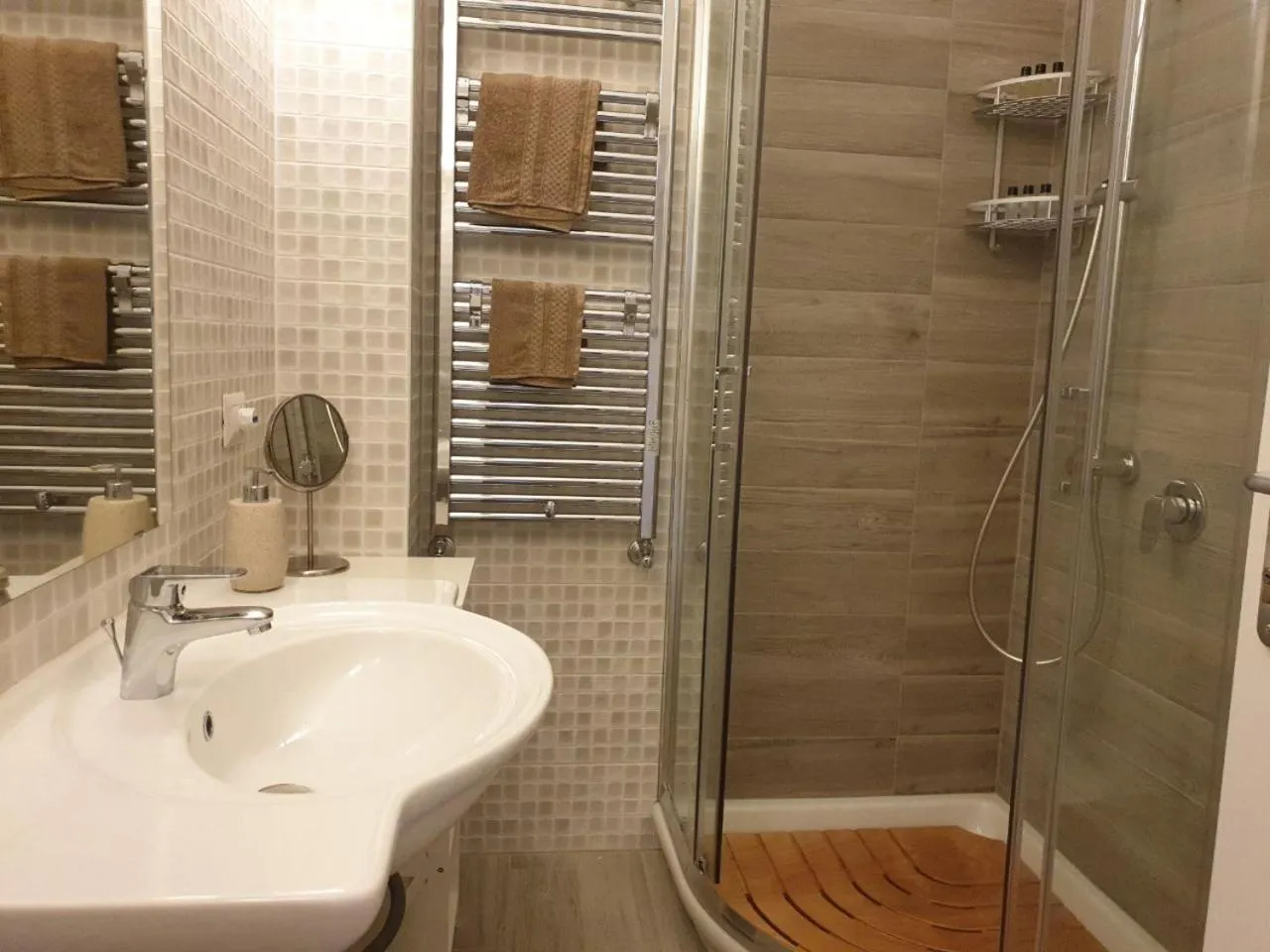 Shower in PINOTTO BNB