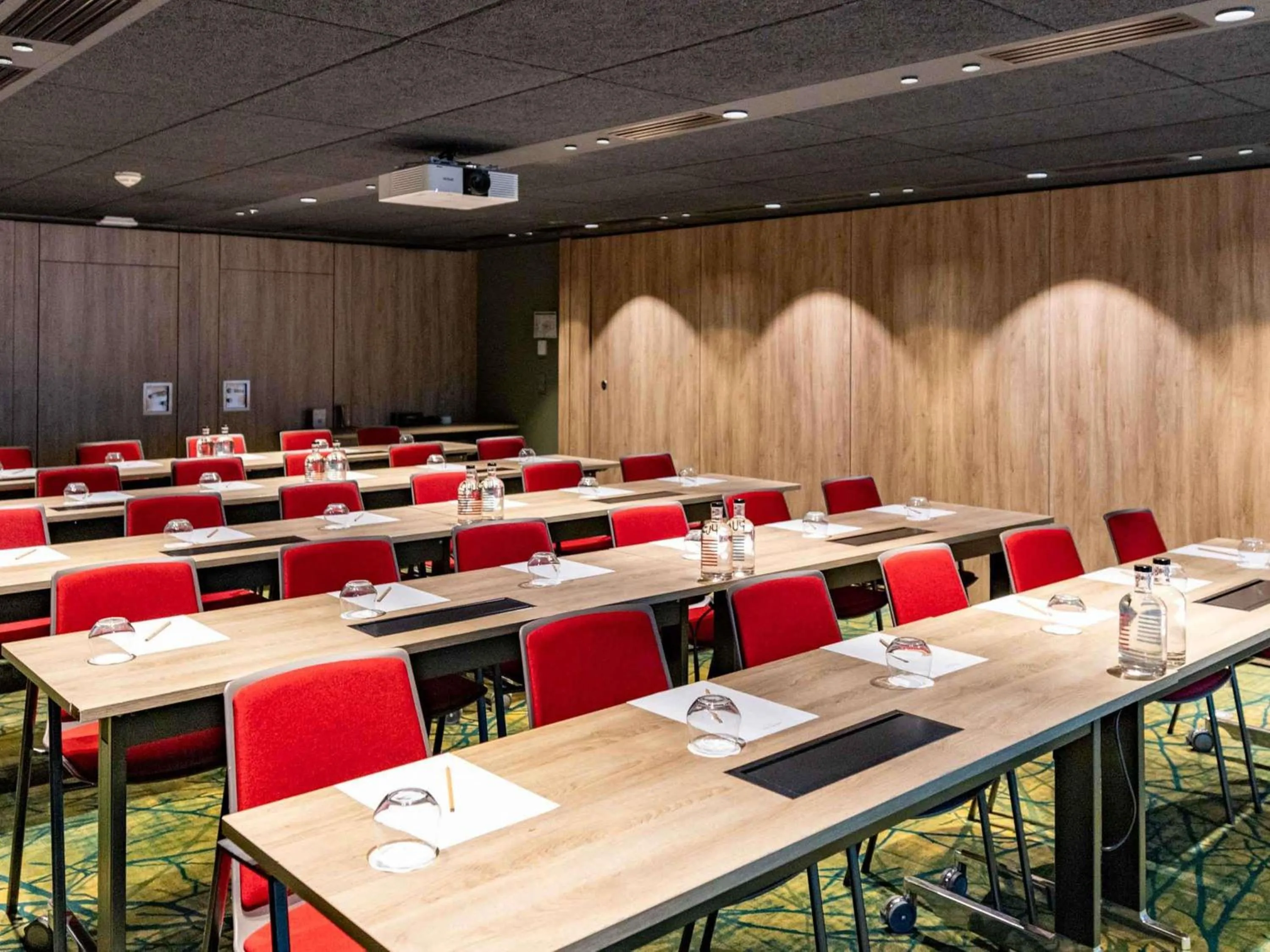 Meeting/conference room in Mercure Paris Centre Tour Eiffel