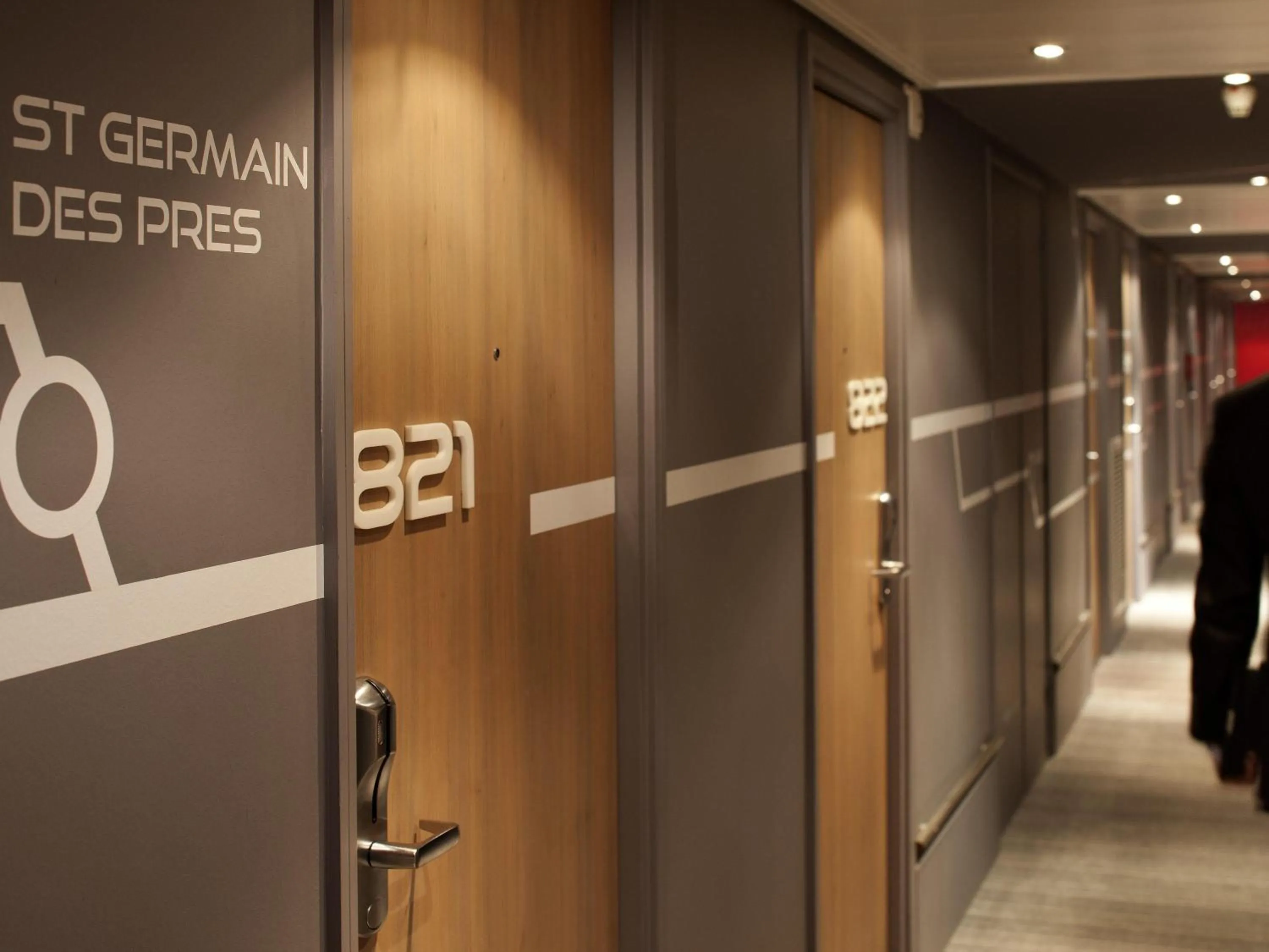 Bedroom in Mercure Paris Centre Tour Eiffel