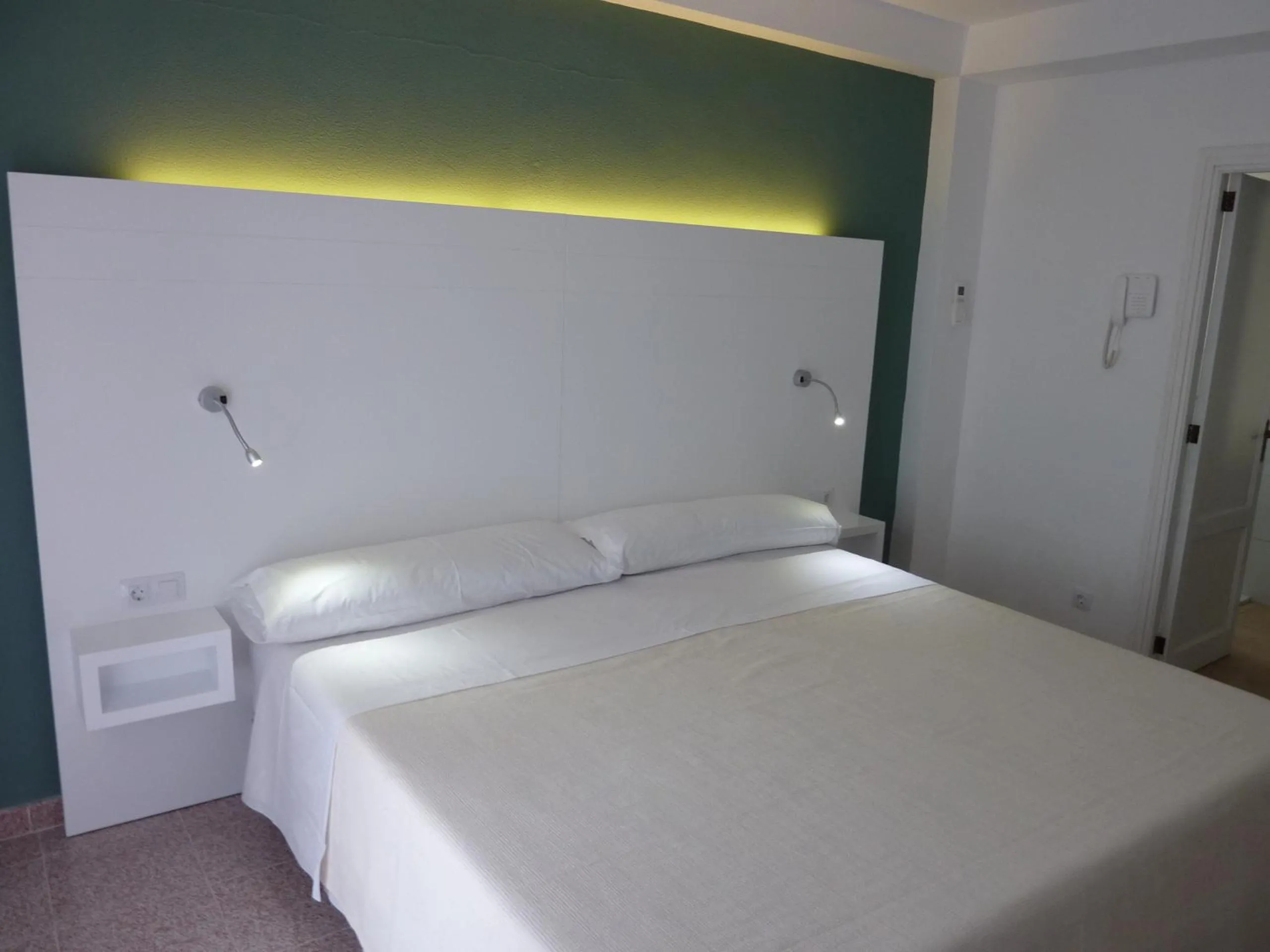 Bed in Hotel Sa Roqueta Can Picafort ADULTS ONLY