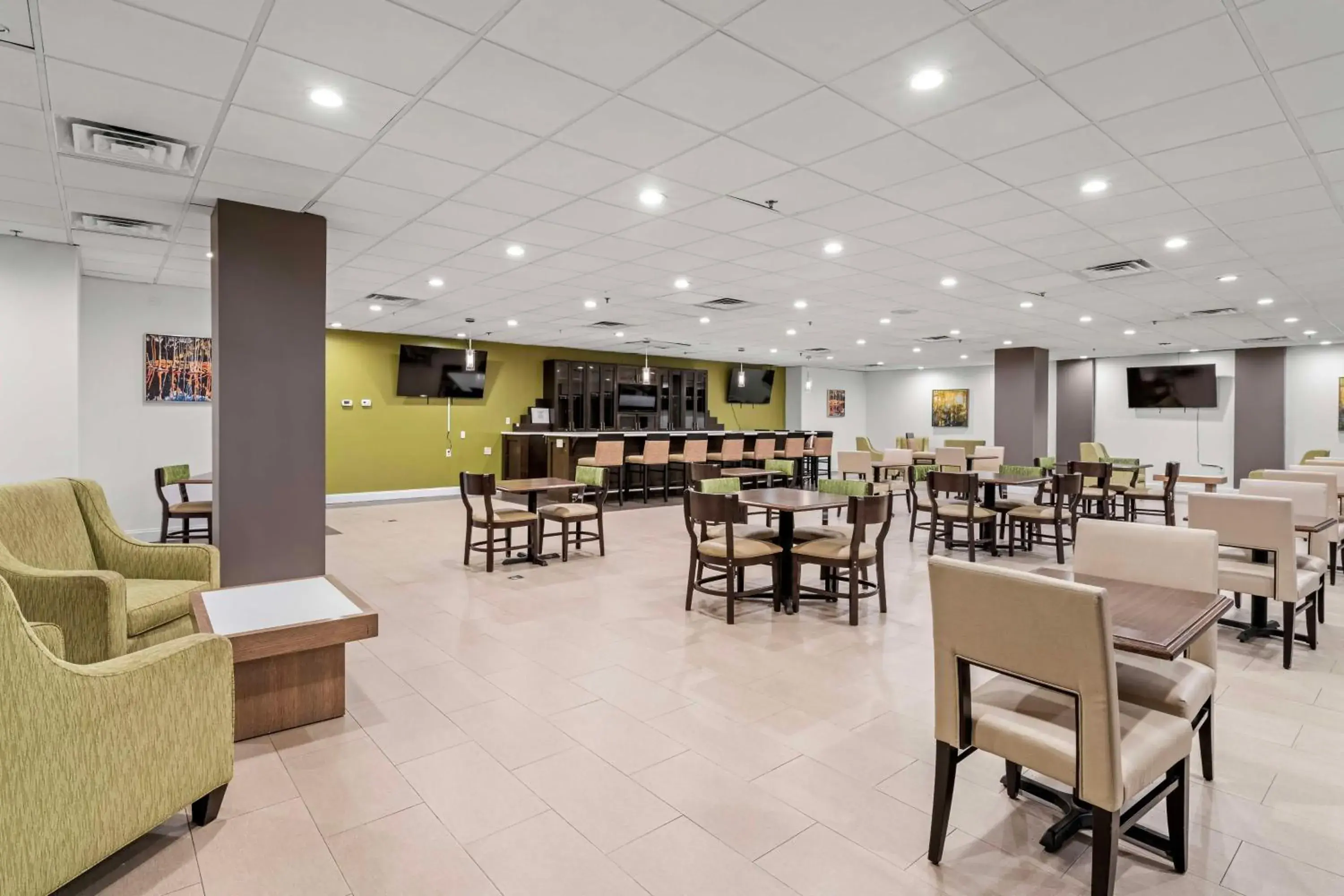 Restaurant/places to eat in Red Lion Hotel Charlotte Restaurant/places to eat in Red Lion Hotel Charlotte