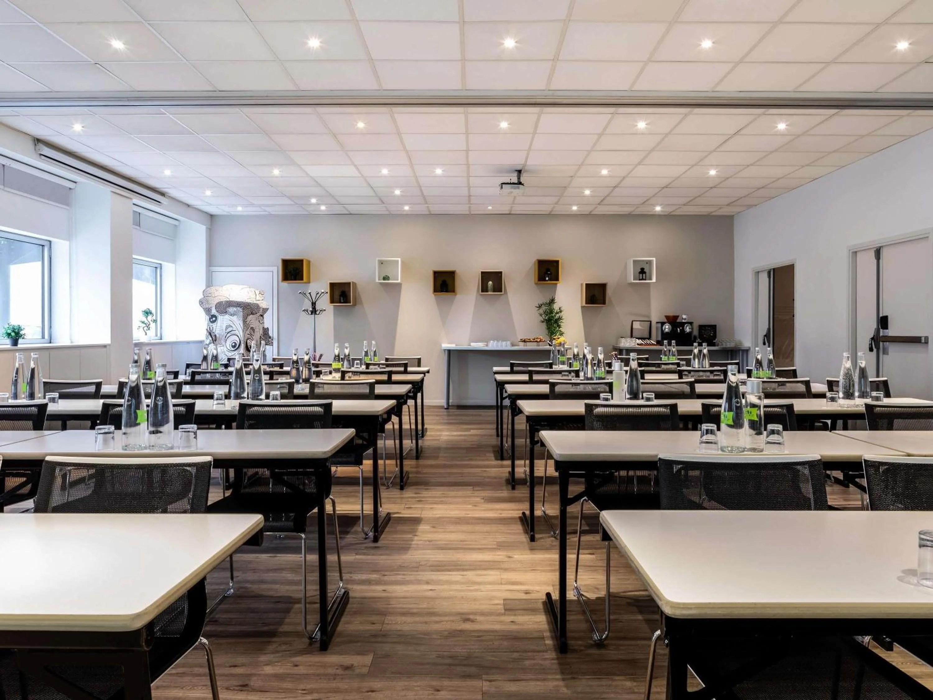 Meeting/conference room in ibis Styles Paris Bercy
