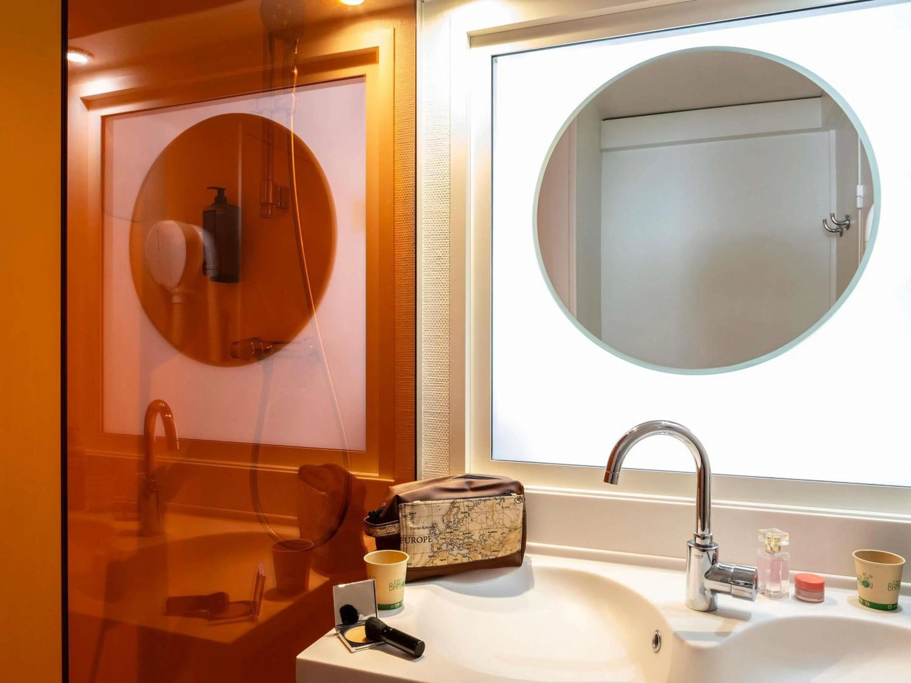 Bedroom in ibis Styles Paris Bercy