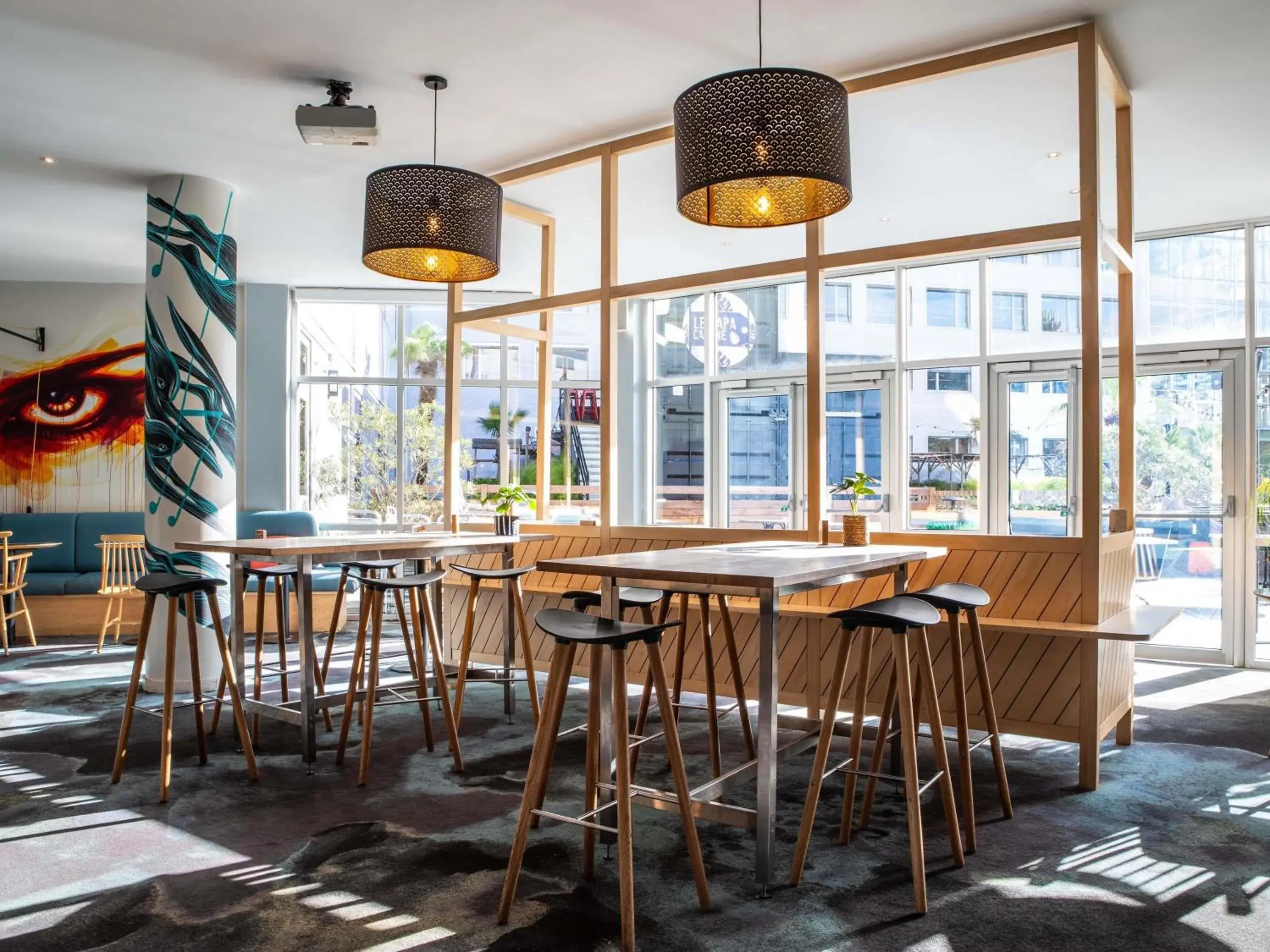 Lounge or bar in ibis Styles Paris Bercy Lounge or bar in ibis Styles Paris Bercy