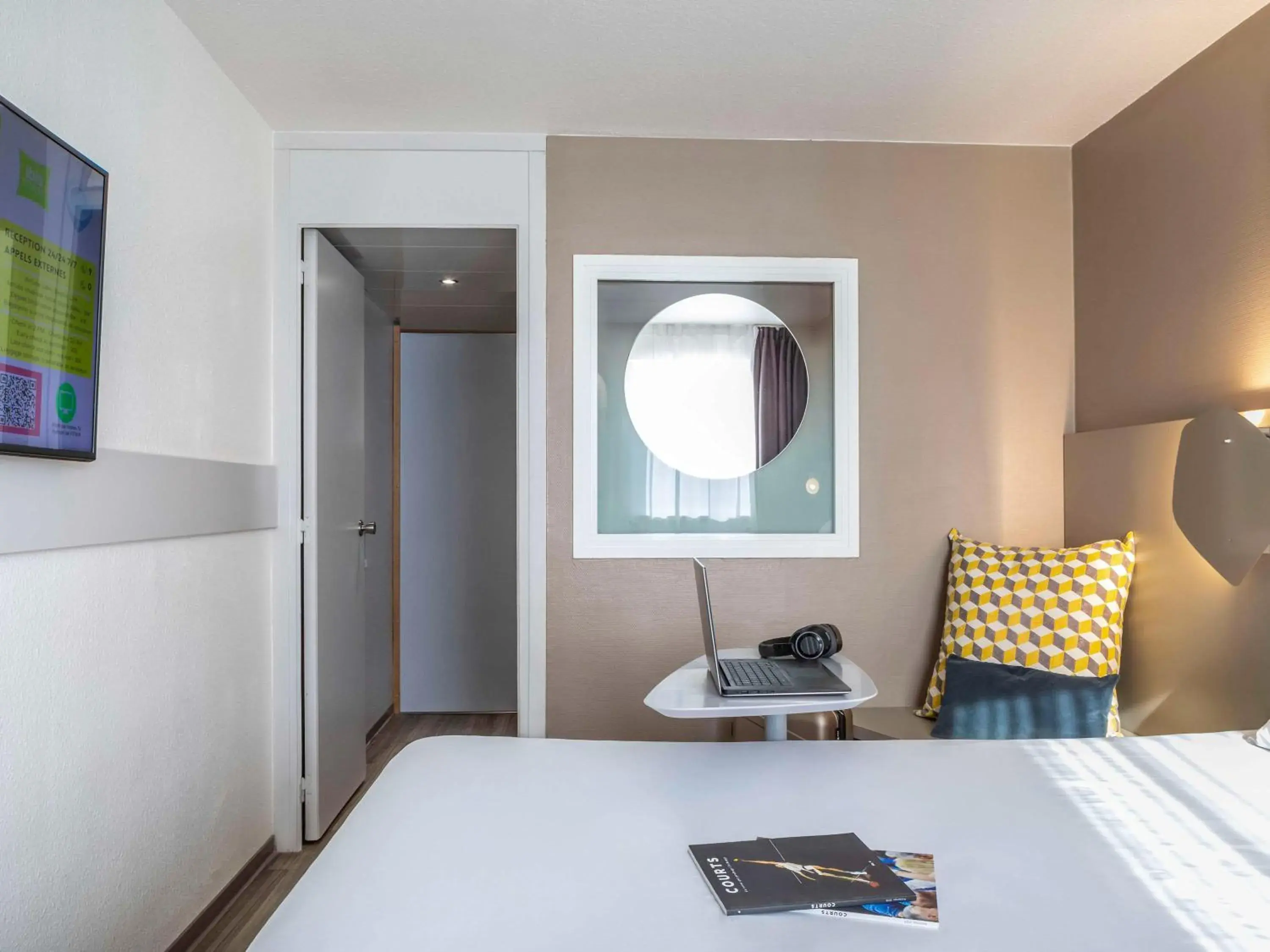 Bedroom, Bed in ibis Styles Paris Bercy Bedroom, Bed in ibis Styles Paris Bercy