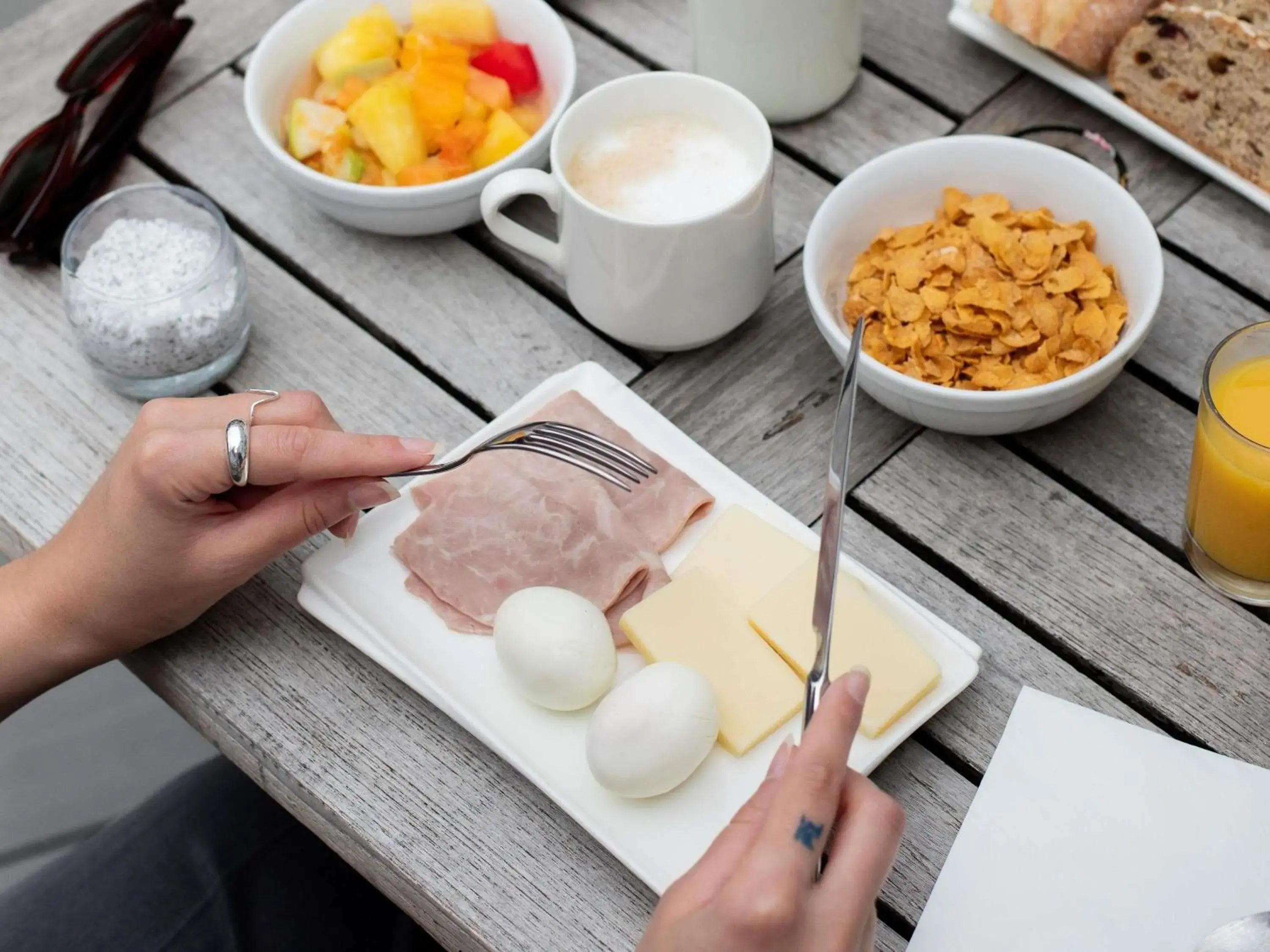 Breakfast in ibis Styles Paris Bercy Breakfast in ibis Styles Paris Bercy