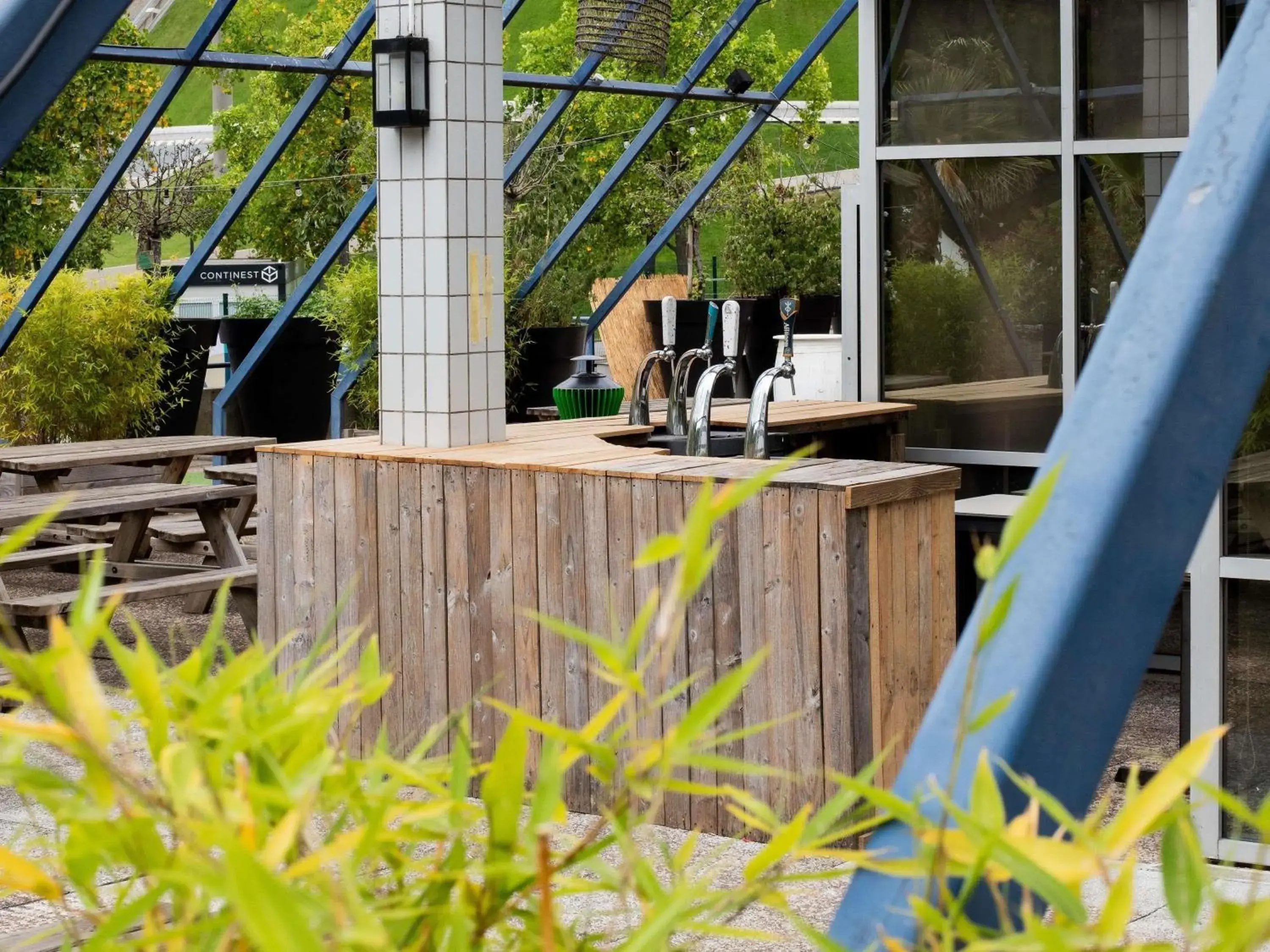 Lounge or bar in ibis Styles Paris Bercy Lounge or bar in ibis Styles Paris Bercy