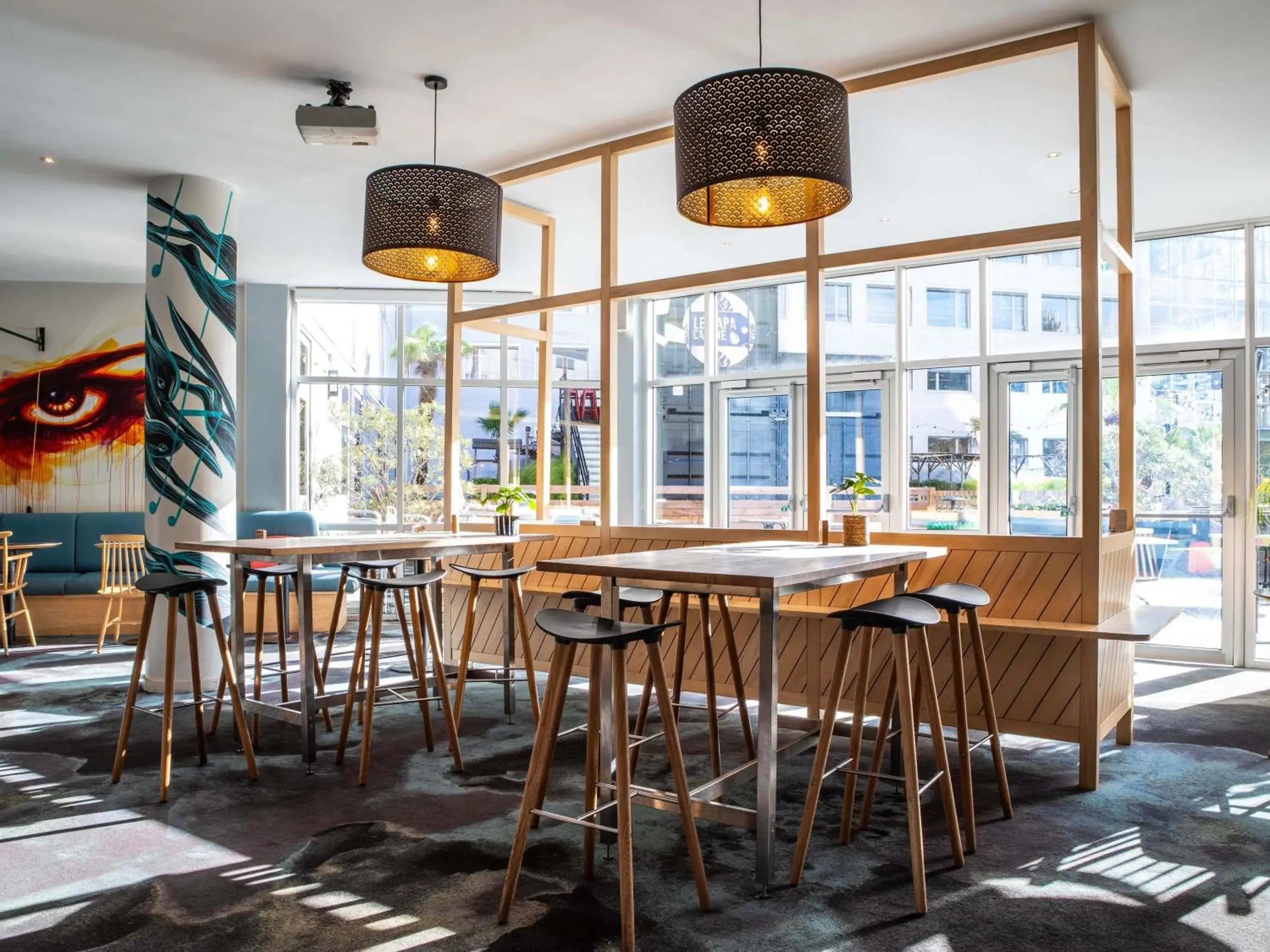 Lounge or bar in ibis Styles Paris Bercy Lounge or bar in ibis Styles Paris Bercy