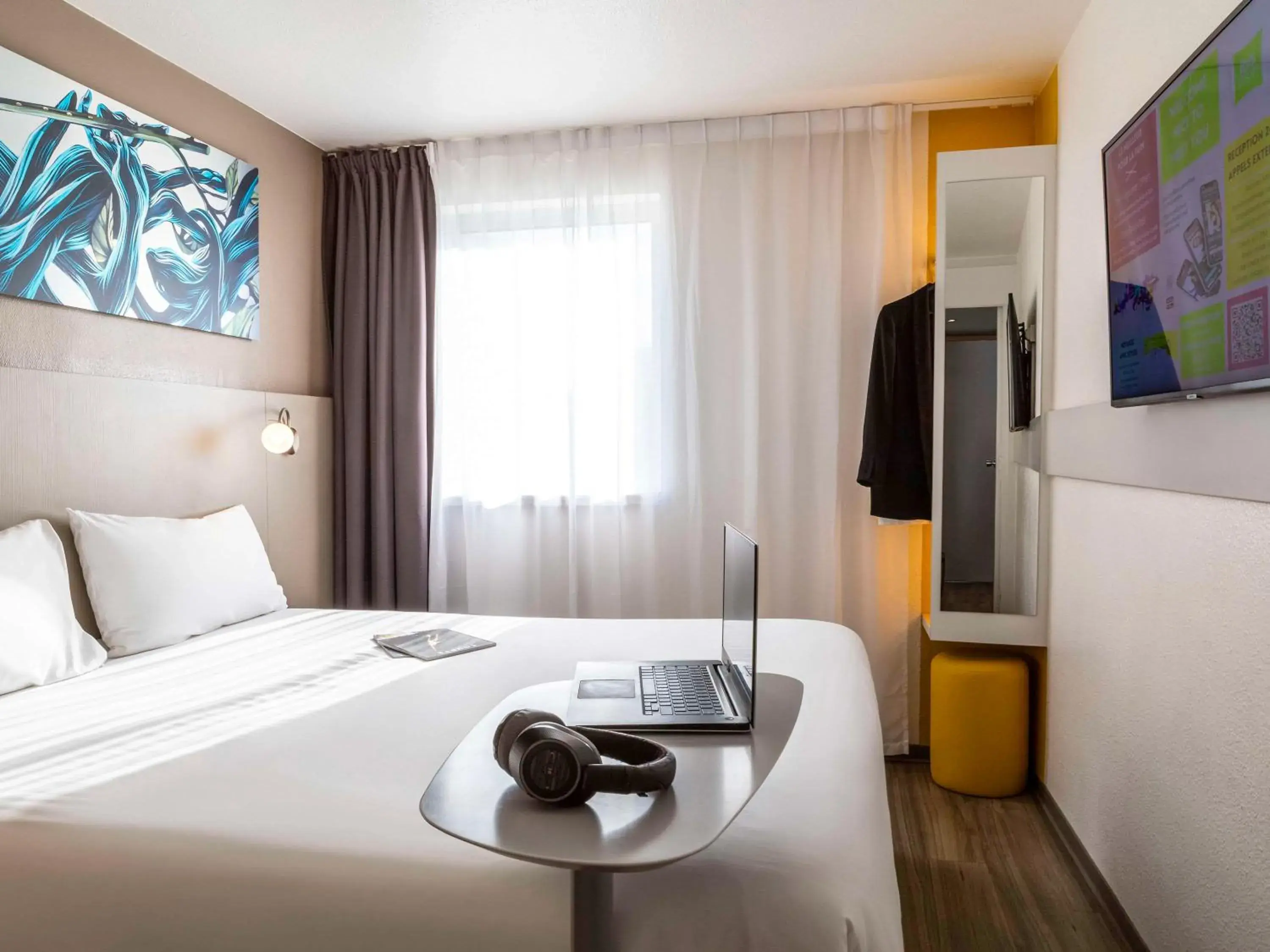 Bedroom, Bed in ibis Styles Paris Bercy Bedroom, Bed in ibis Styles Paris Bercy
