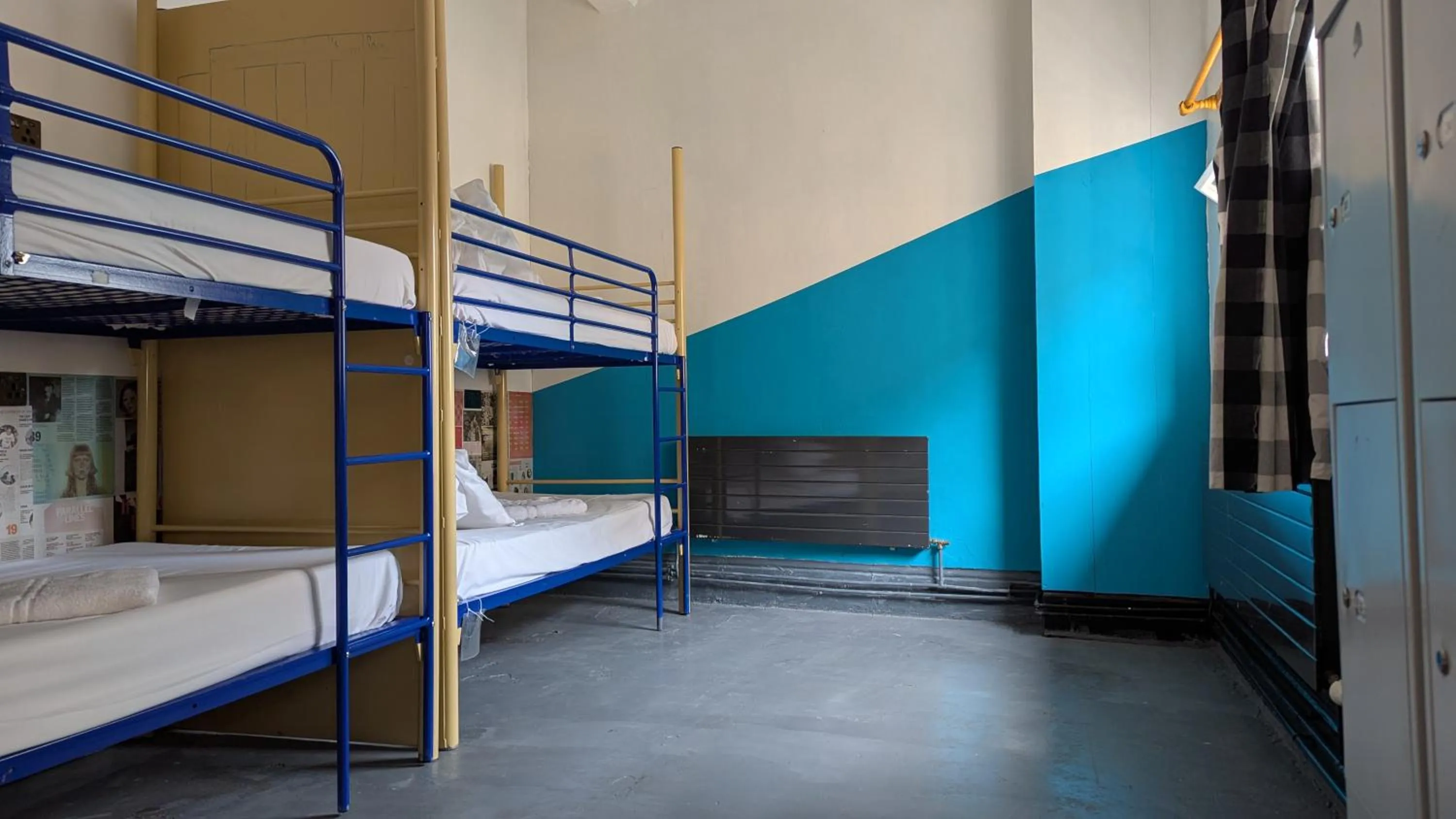 Bedroom, Bed in Rock n Bowl