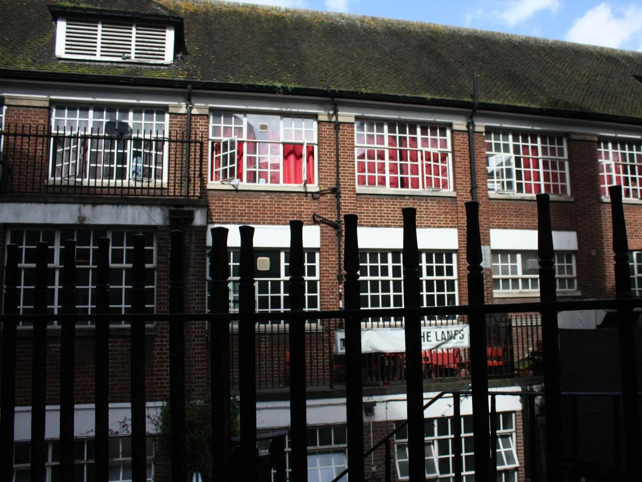 Facade/entrance in Rock n Bowl
