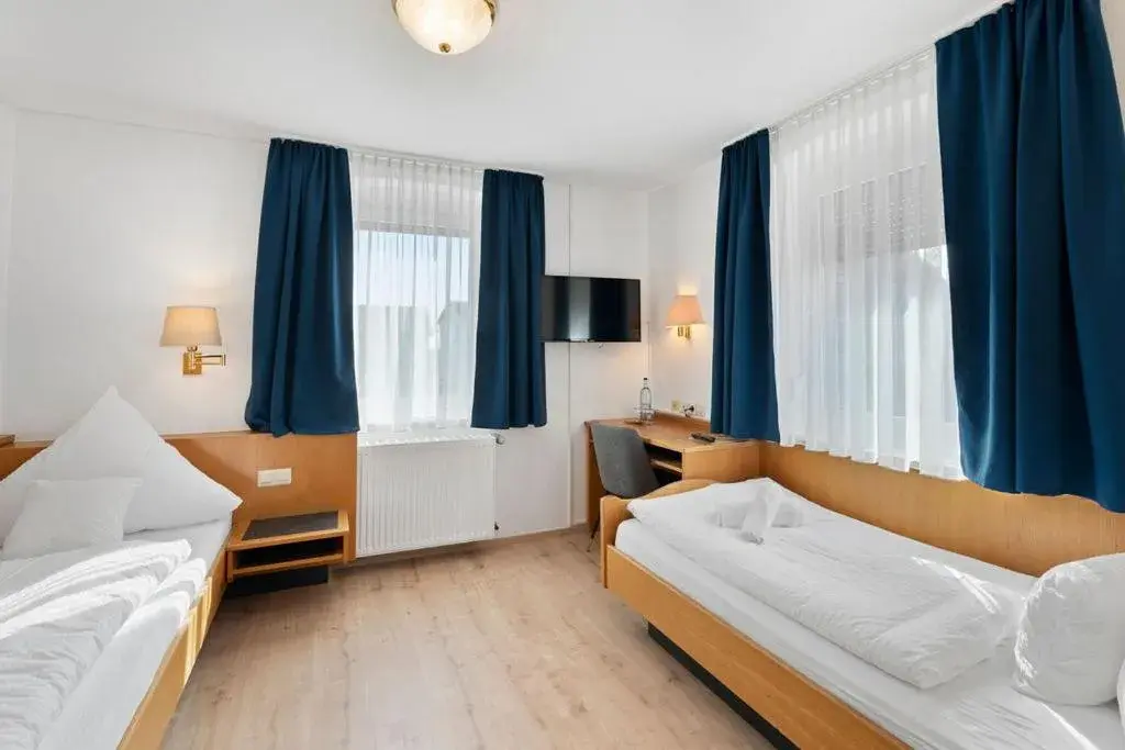 Standard Twin Room - single occupancy in Hotel Garni Traube Standard Twin Room - single occupancy in Hotel Garni Traube