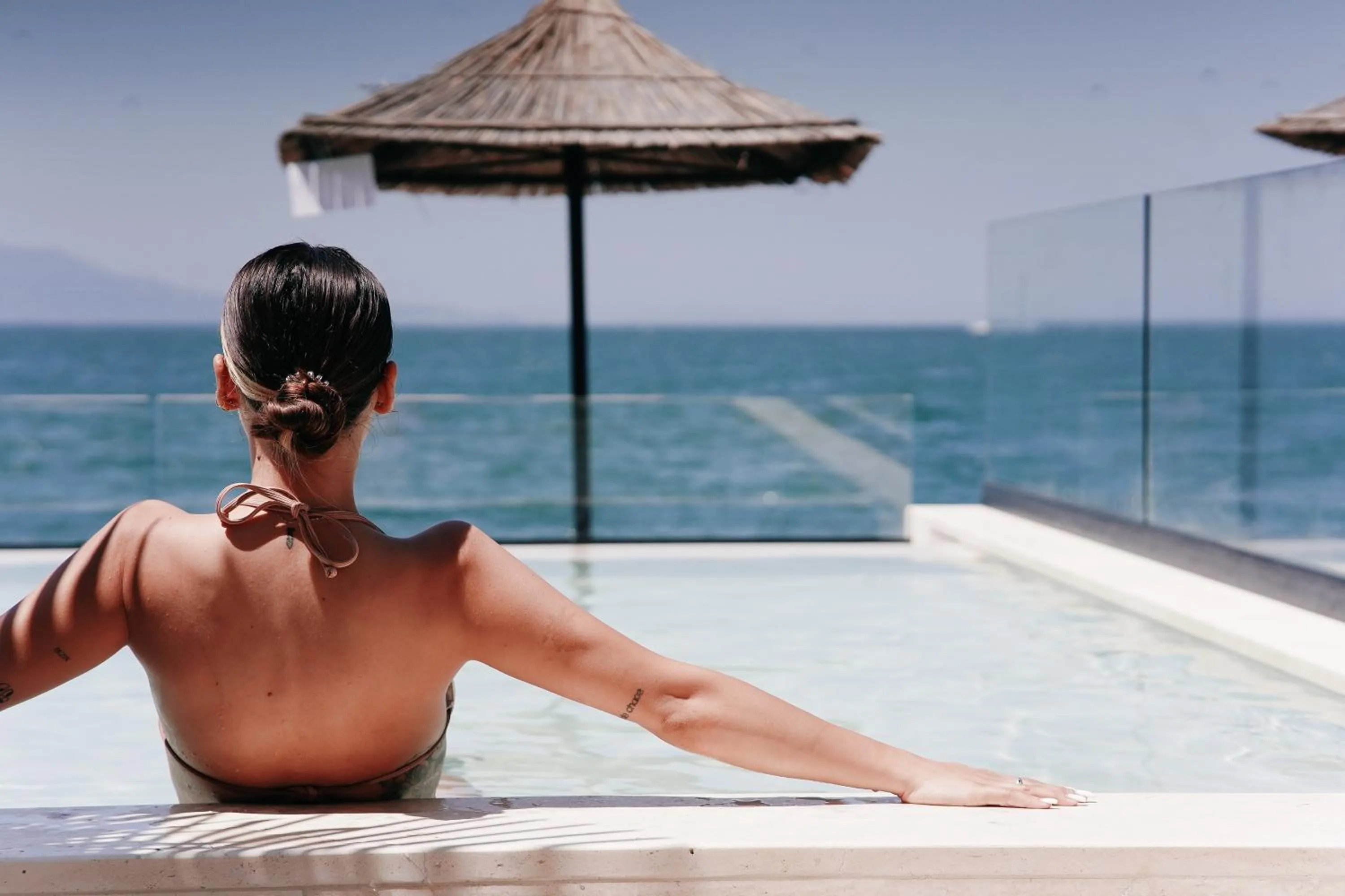 Swimming pool in Hotel Jaroal