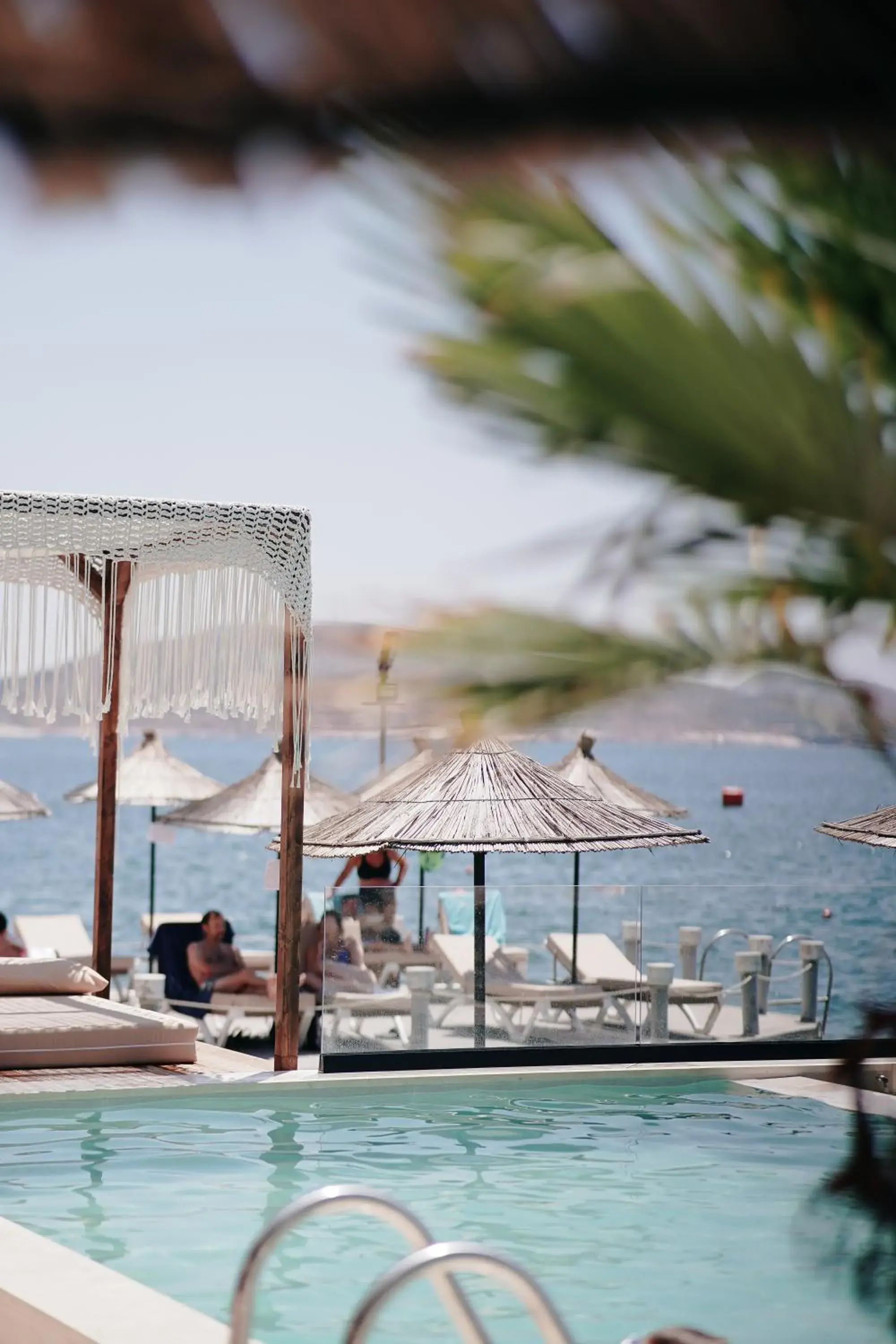 Pool view in Hotel Jaroal Pool view in Hotel Jaroal