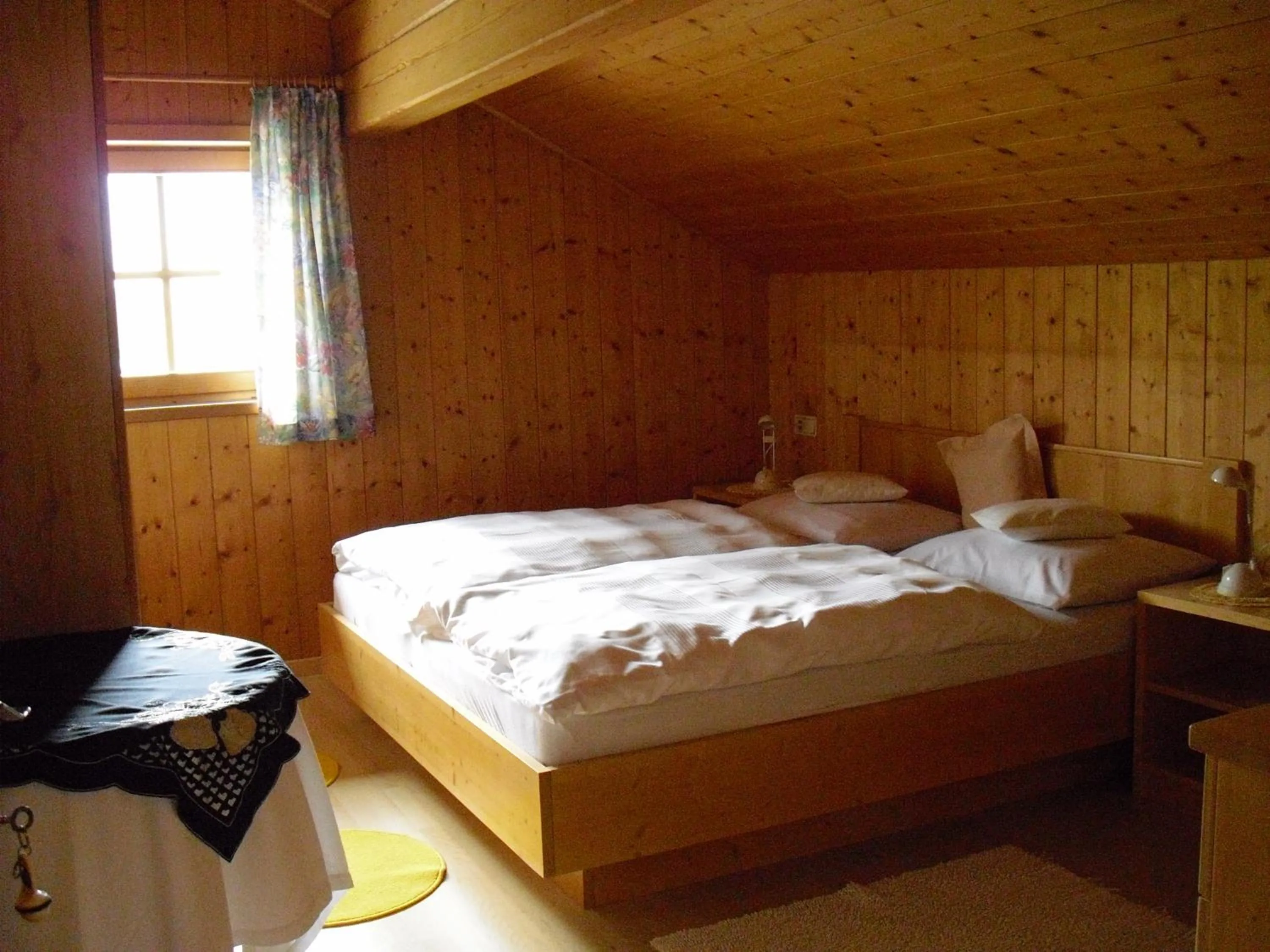 Bed in Pizzeria Restaurant Wieser