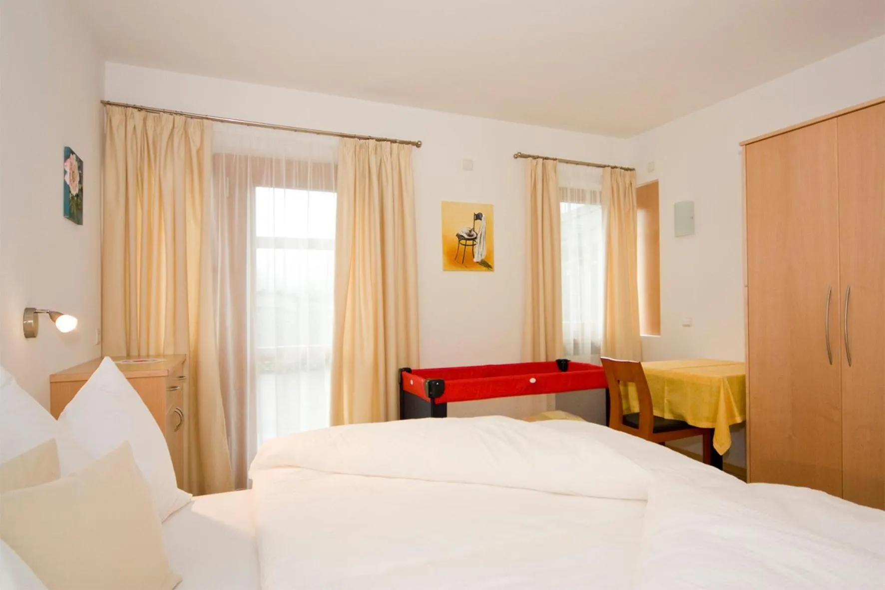 Bed in Pizzeria Restaurant Wieser