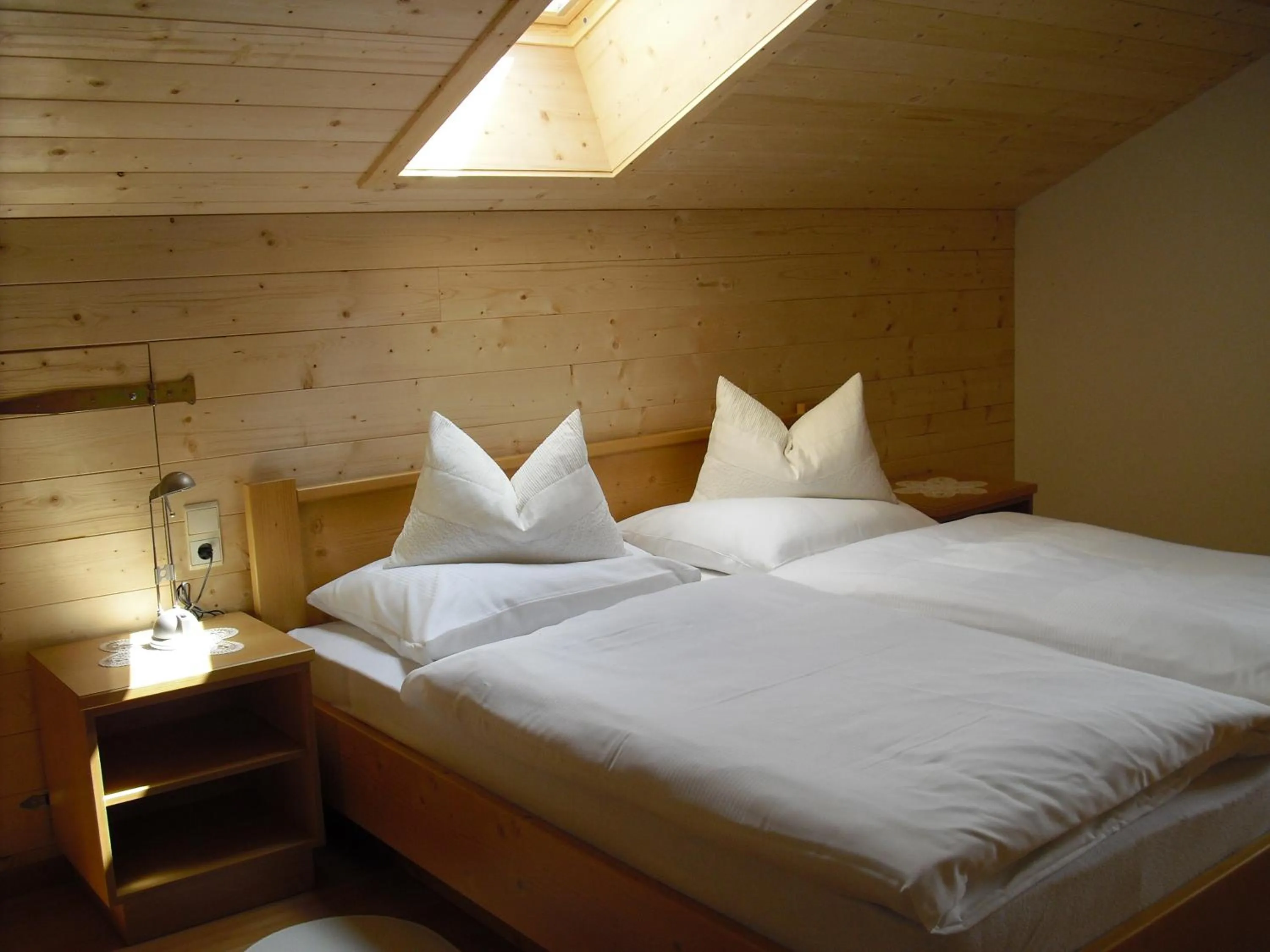 Bed in Pizzeria Restaurant Wieser