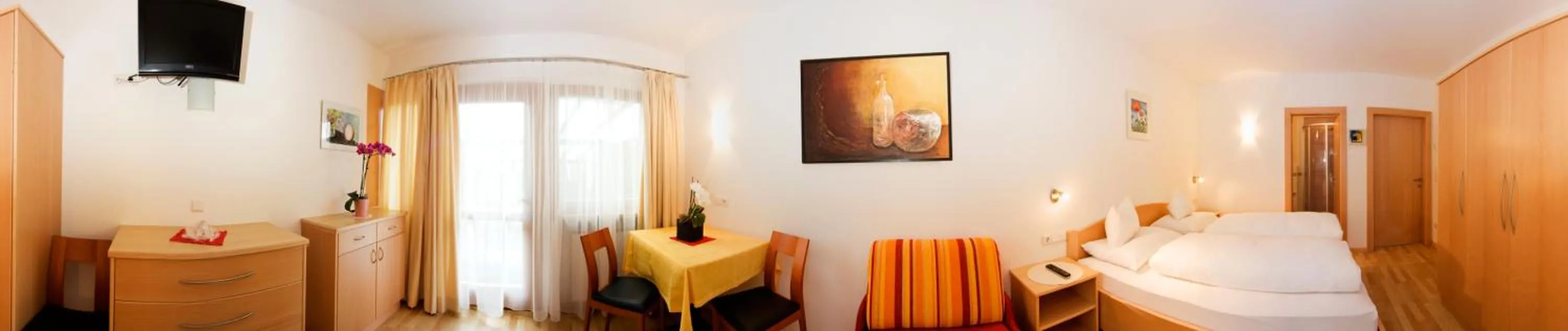 Photo of the whole room in Pizzeria Restaurant Wieser