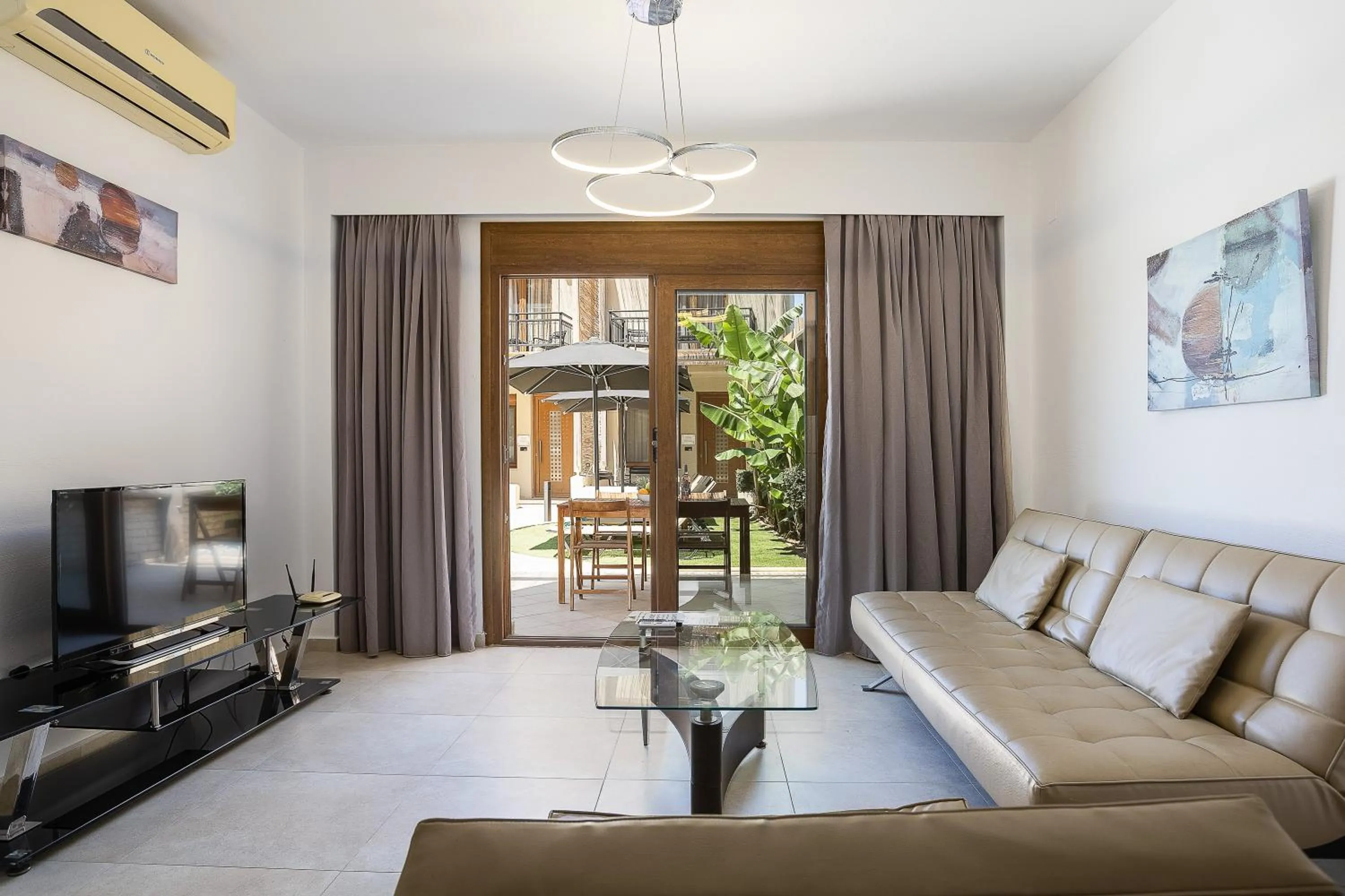 Living room in Pantheon Villas & Suites