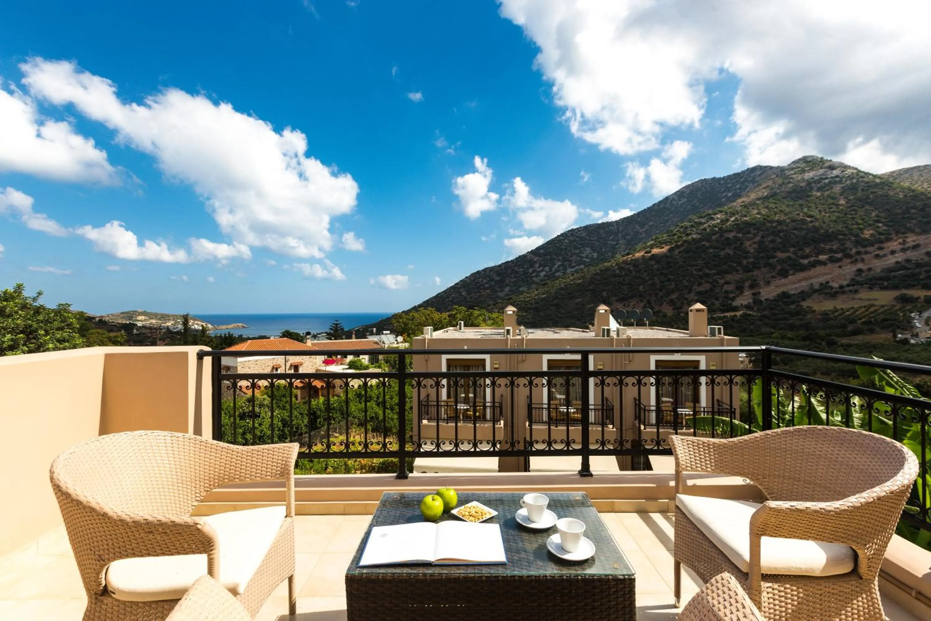 Balcony/Terrace in Pantheon Villas & Suites