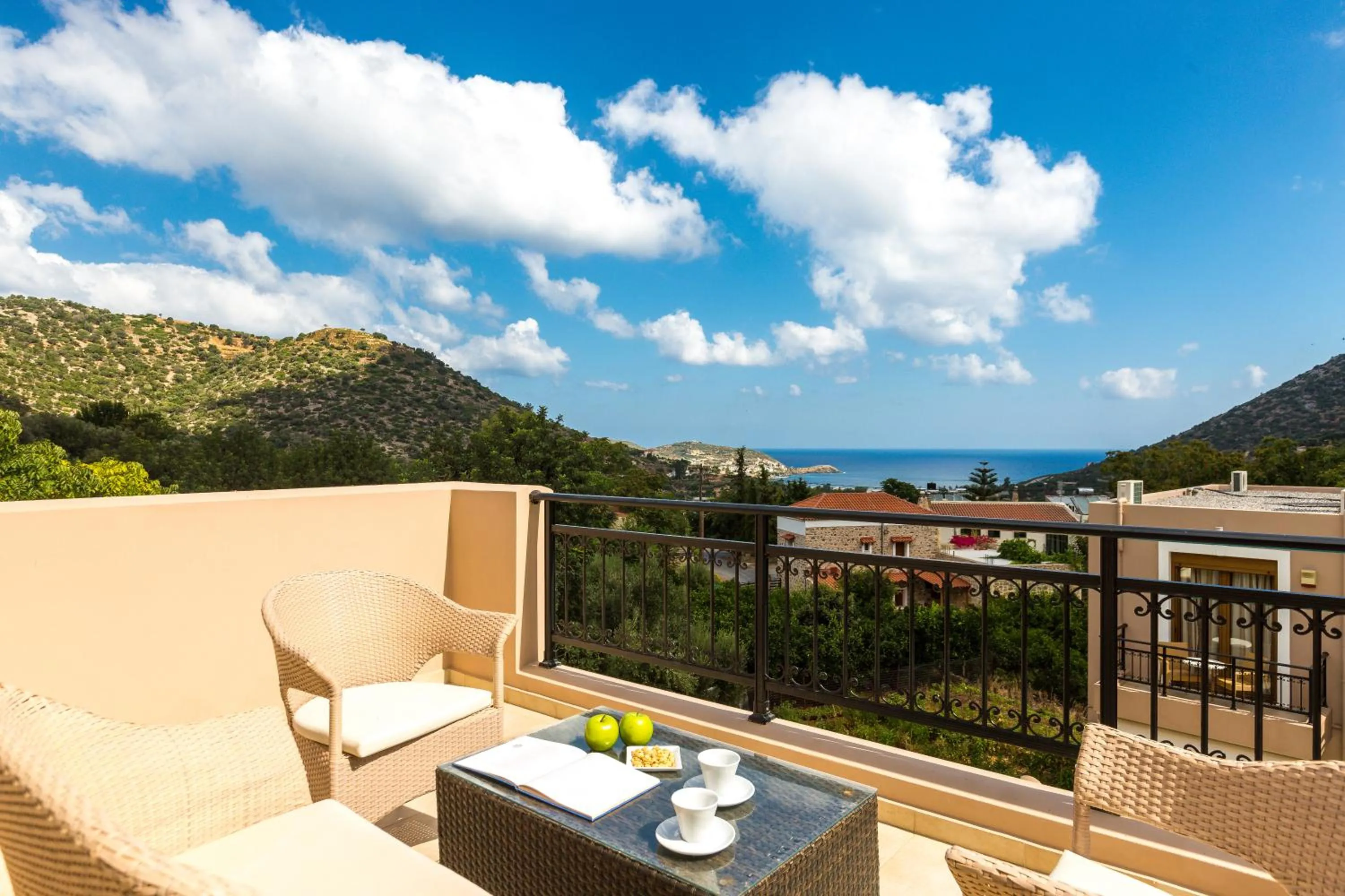 Balcony/Terrace in Pantheon Villas & Suites