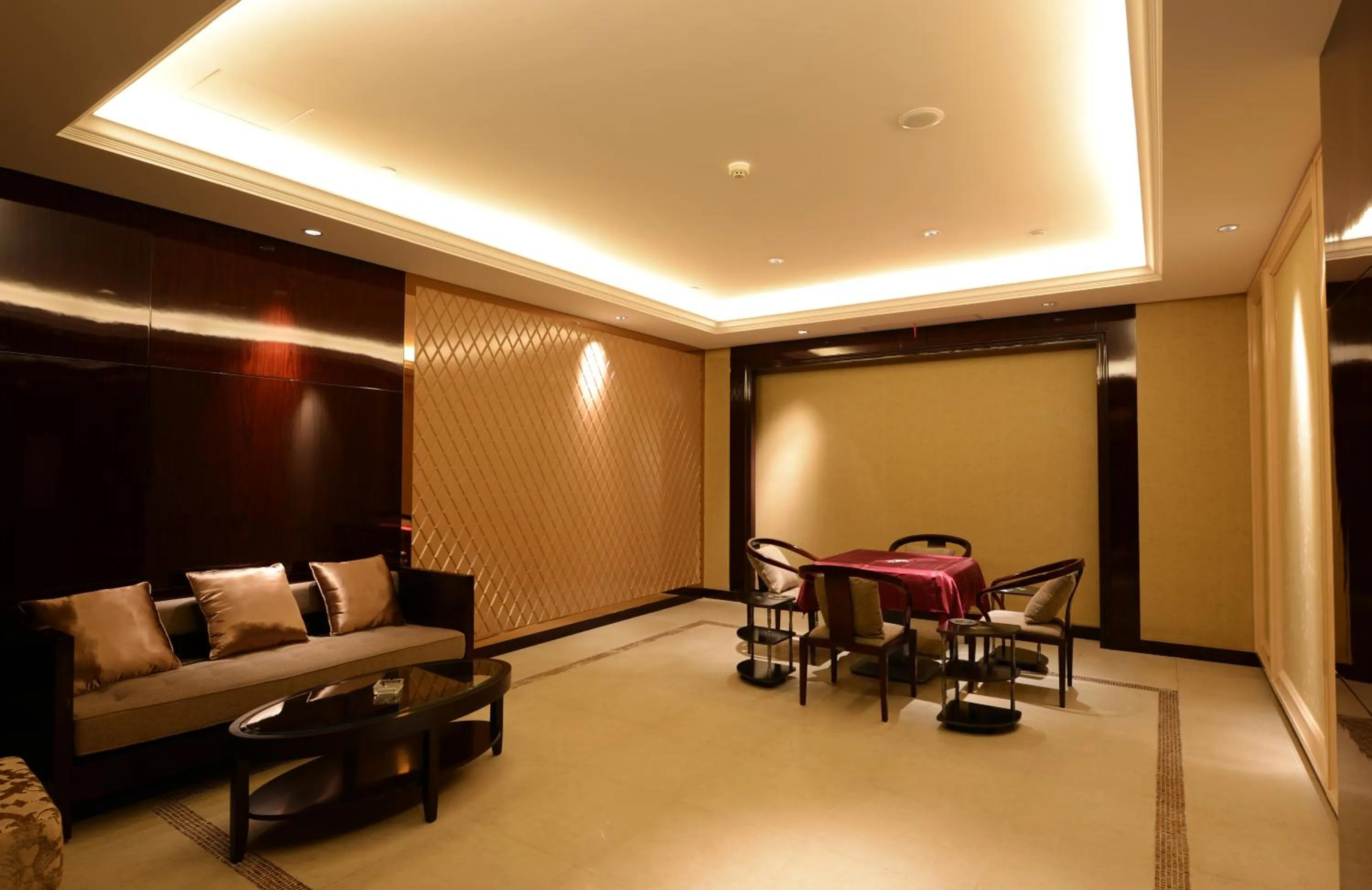 Area and facilities in Jinling New Town Hotel Nanjing