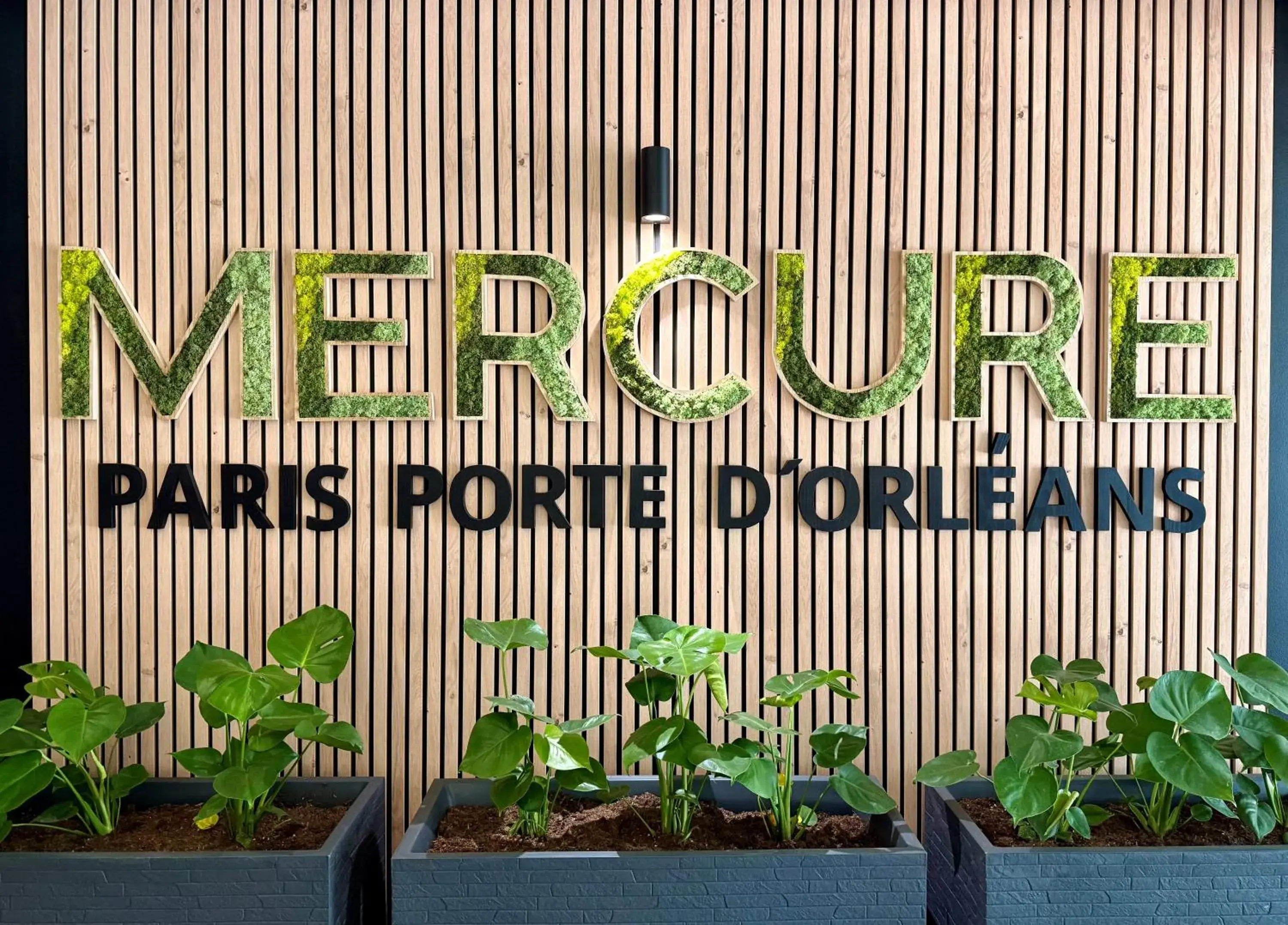 Facade/entrance in Mercure Paris Porte d'Orleans Facade/entrance in Mercure Paris Porte d'Orleans