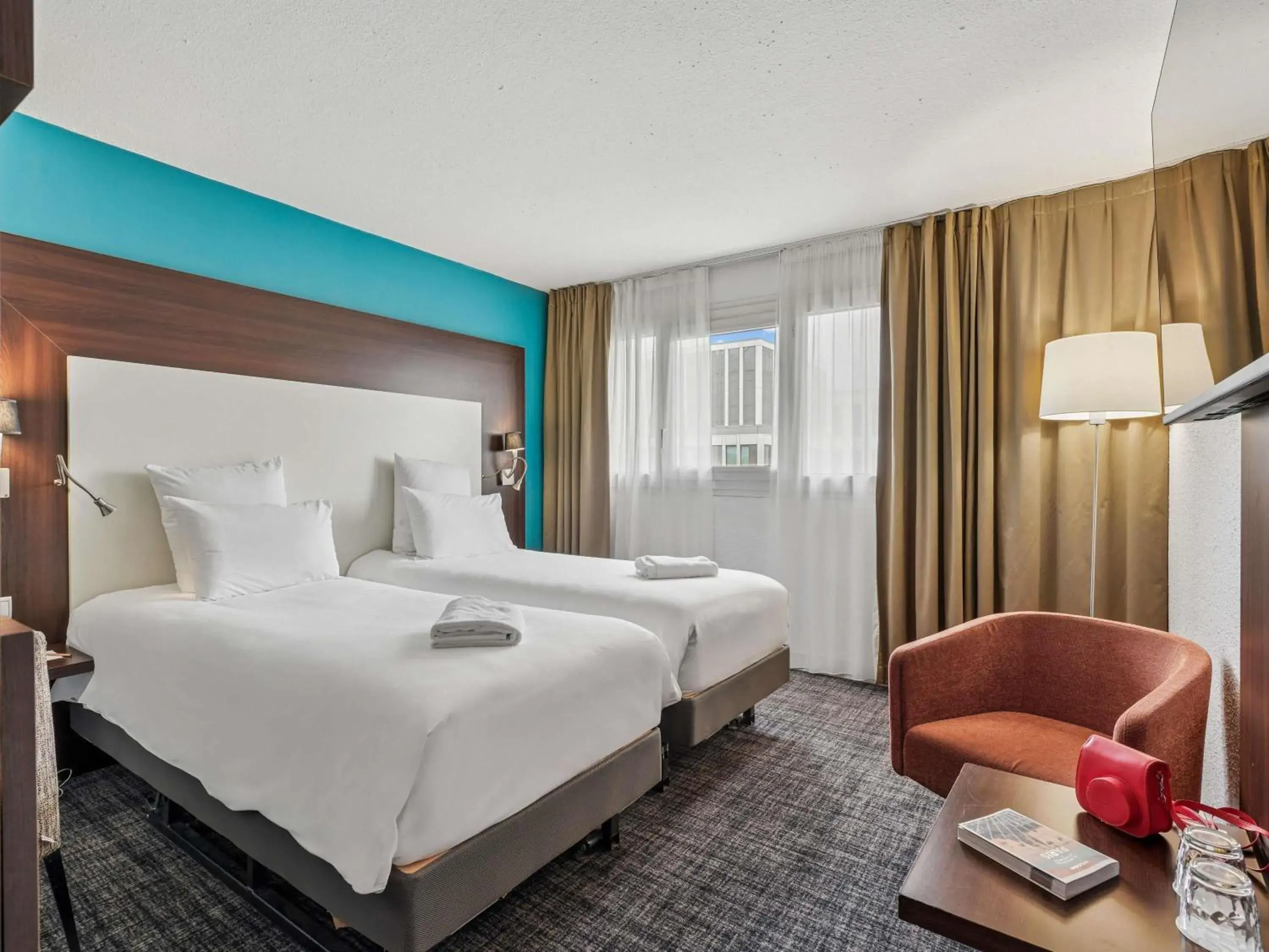 Standard Twin Room in Mercure Paris Porte d'Orleans Standard Twin Room in Mercure Paris Porte d'Orleans