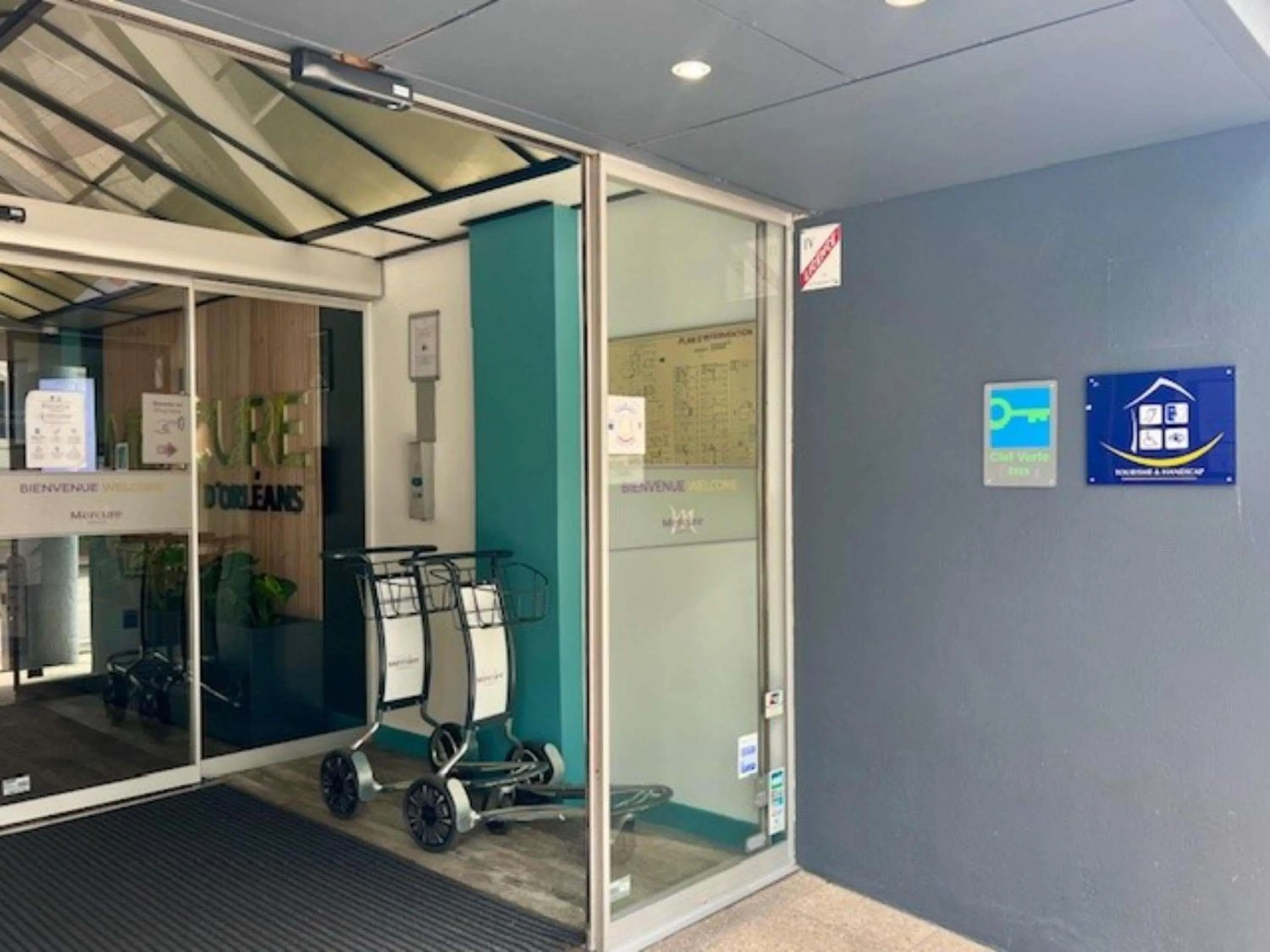 Property building in Mercure Paris Porte d'Orleans