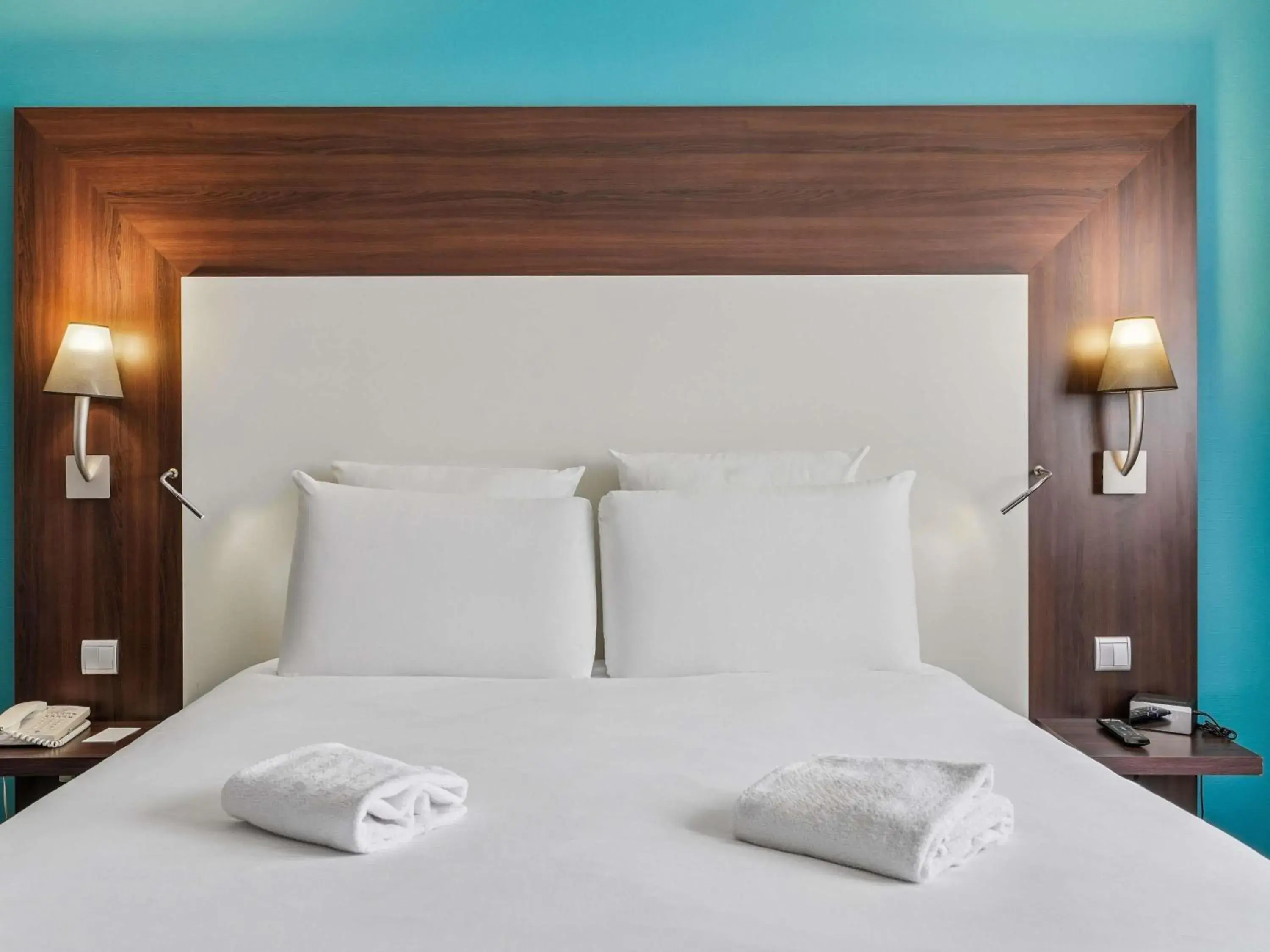 Bedroom, Bed in Mercure Paris Porte d'Orleans Bedroom, Bed in Mercure Paris Porte d'Orleans