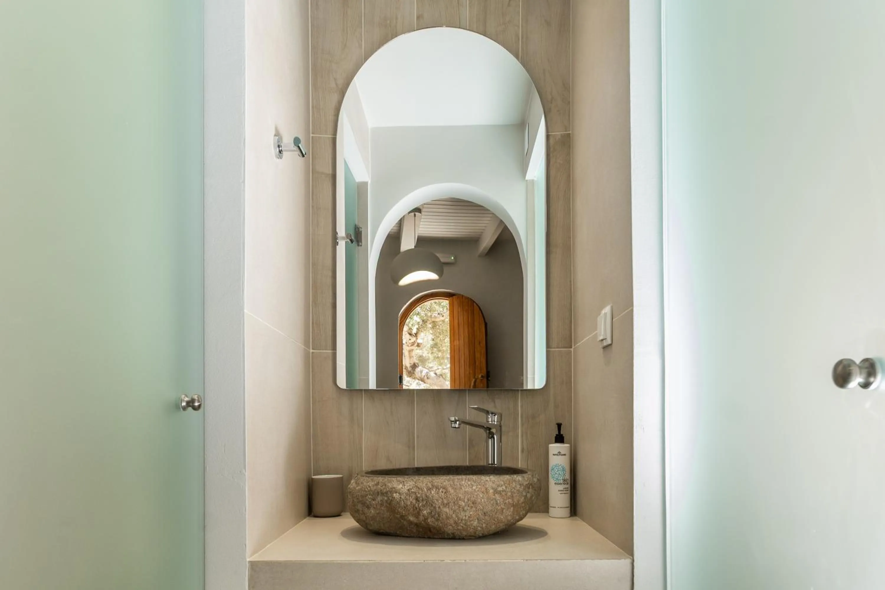 Bathroom in Fata Morgana Studios & Apartments