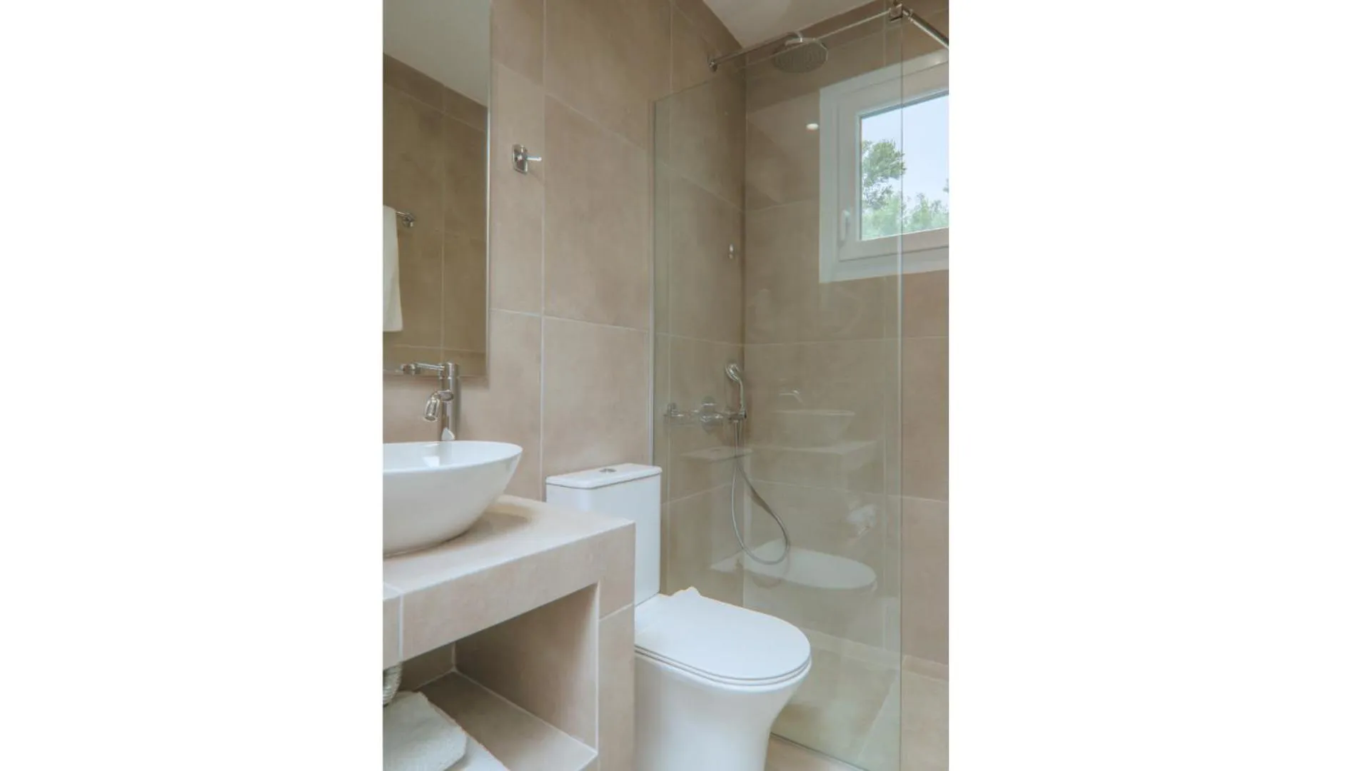 Shower in Fata Morgana Studios & Apartments