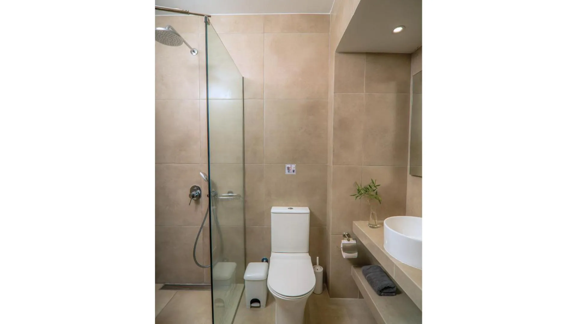 Shower in Fata Morgana Studios & Apartments