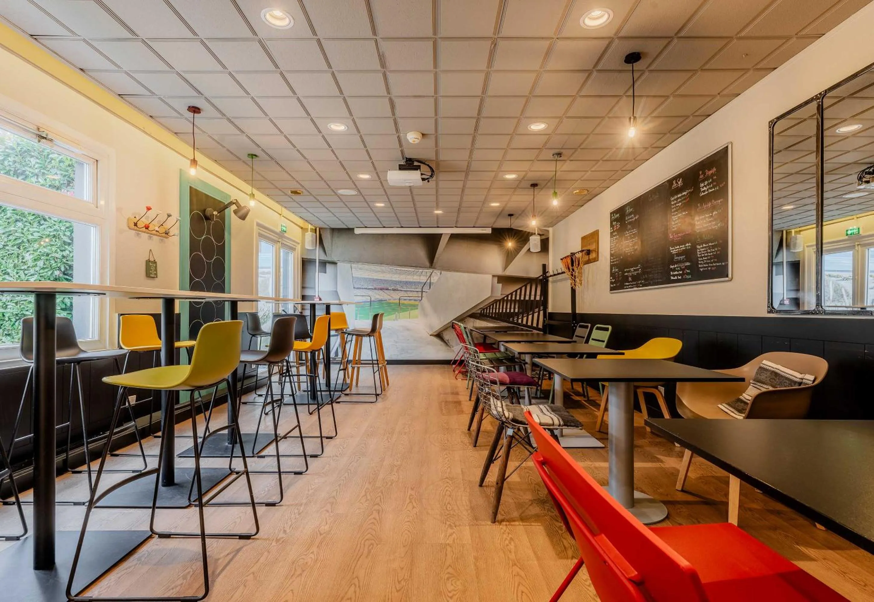 Restaurant/places to eat in B&B HOTEL Lille Villeneuve d'Ascq Grand Stade