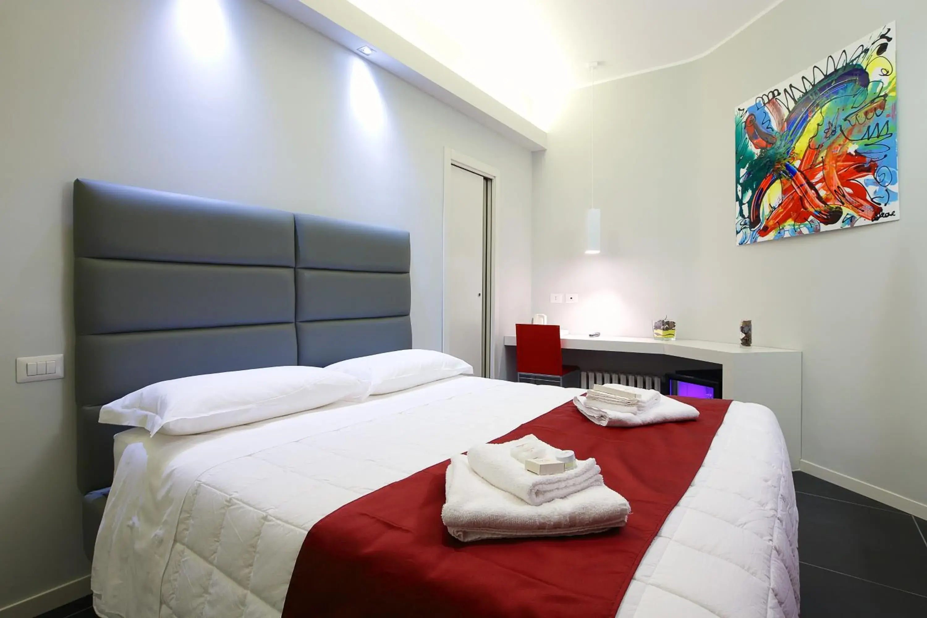 NearHome Smart Suites Guest House NearHome Smart Suites Guest House
