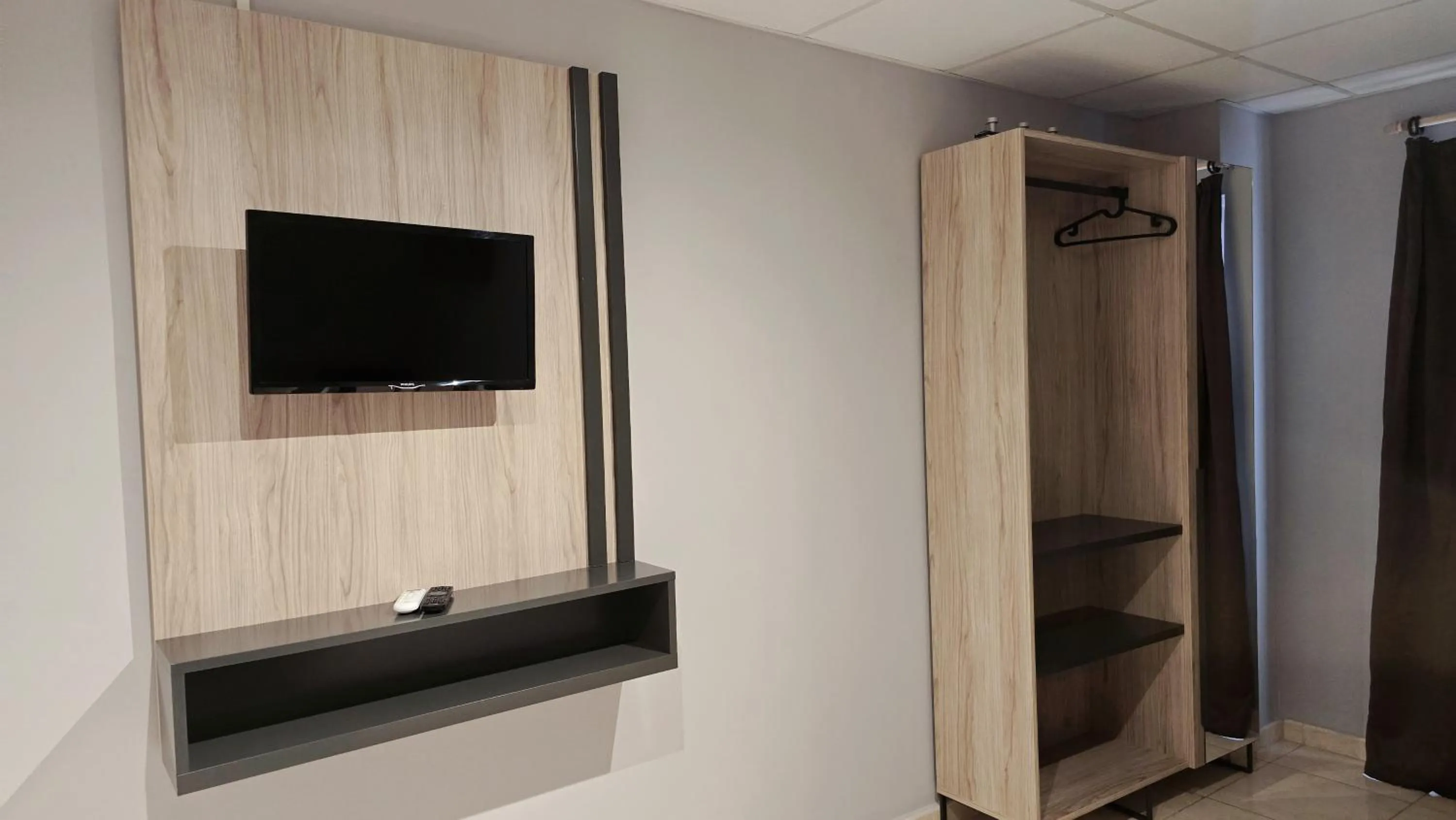 TV and multimedia in Q-Royal Skylounge