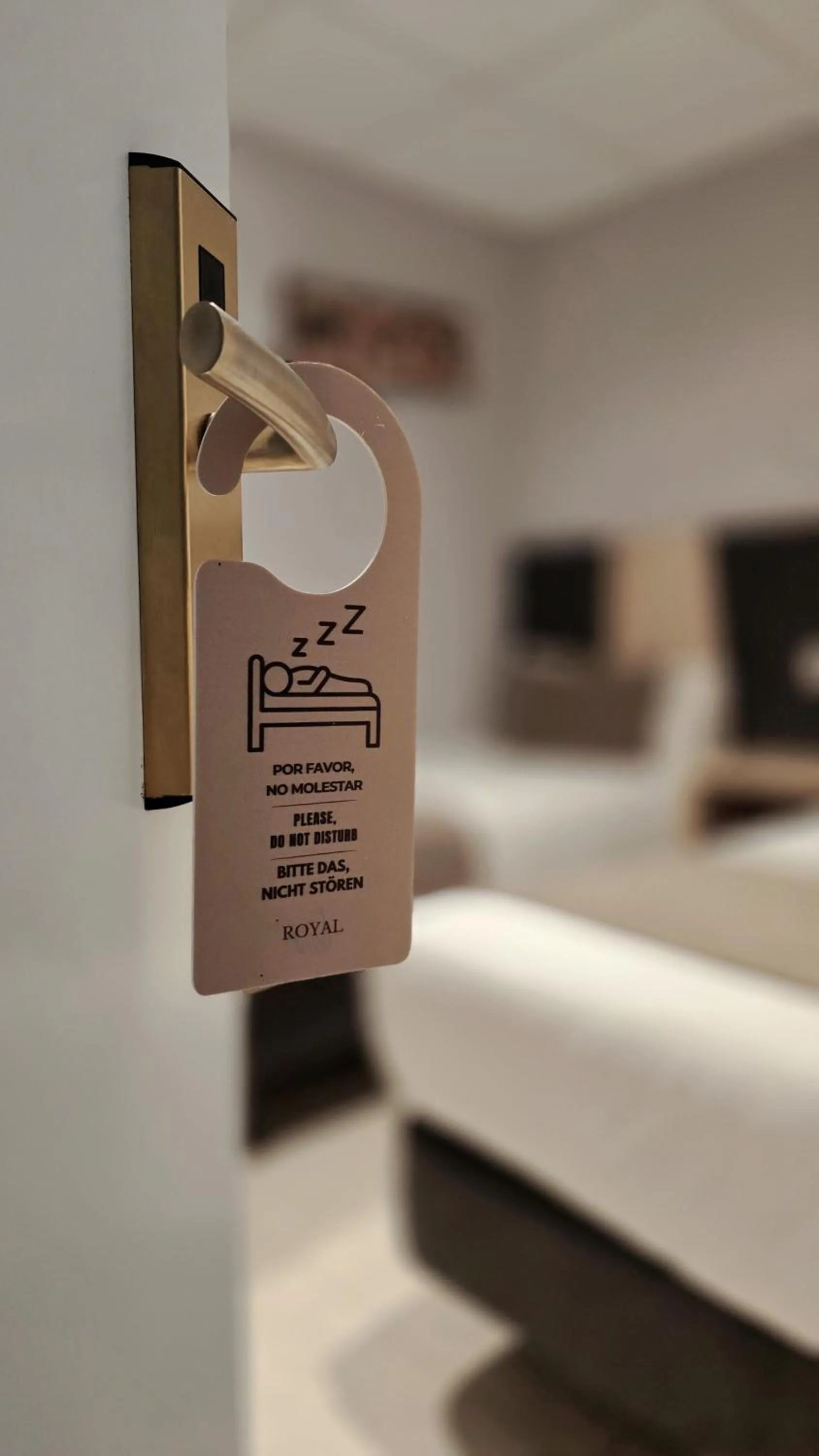 Bedroom, Bed in Q-Royal Skylounge