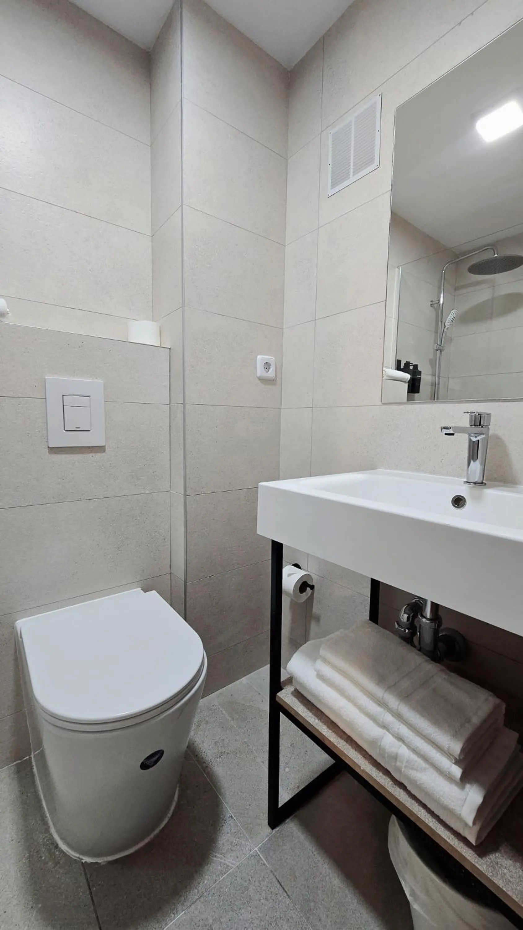Bathroom in Q-Royal Skylounge