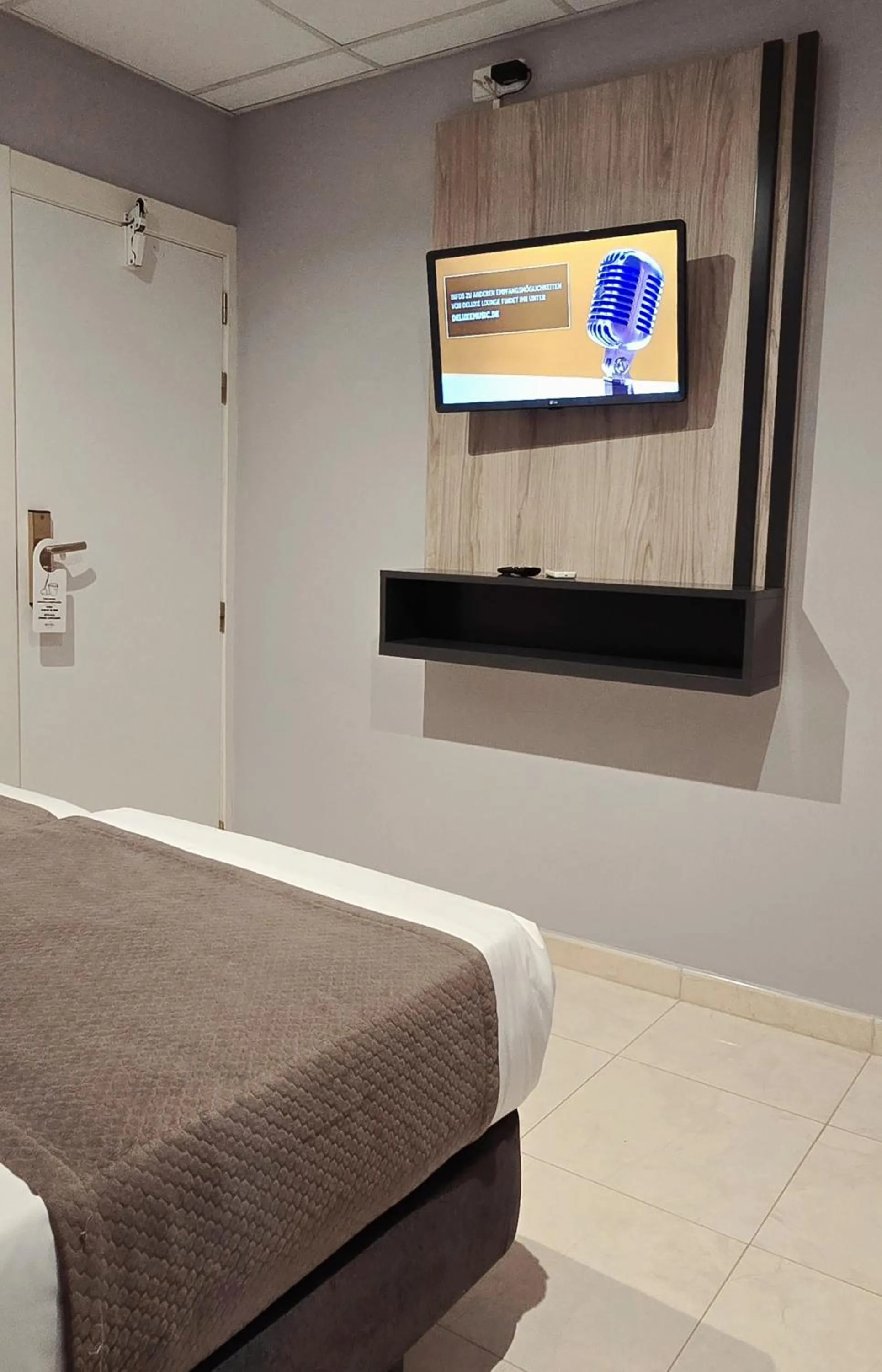 TV and multimedia, Bed in Q-Royal Skylounge